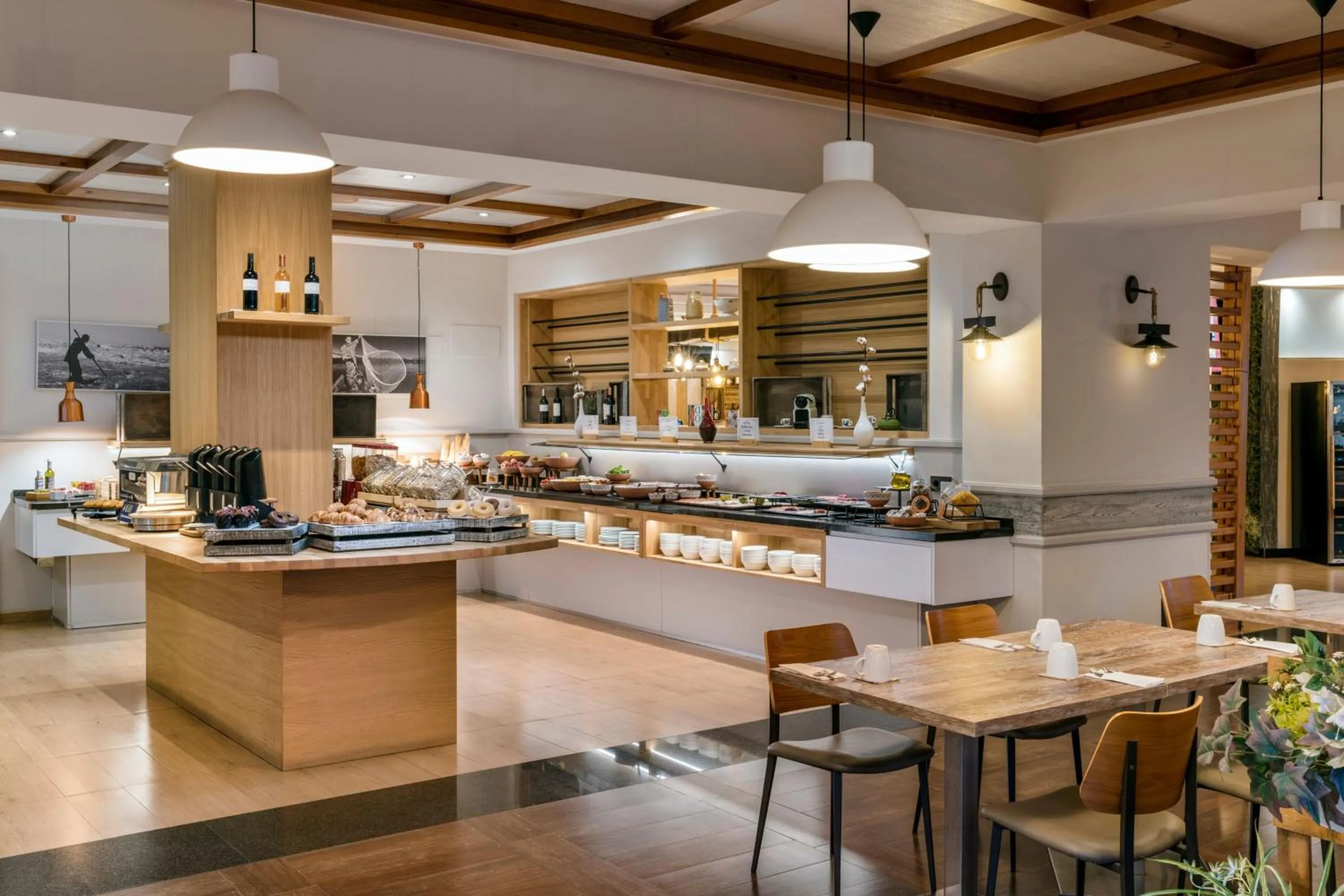 Lounge or bar in Marriott's Playa Andaluza