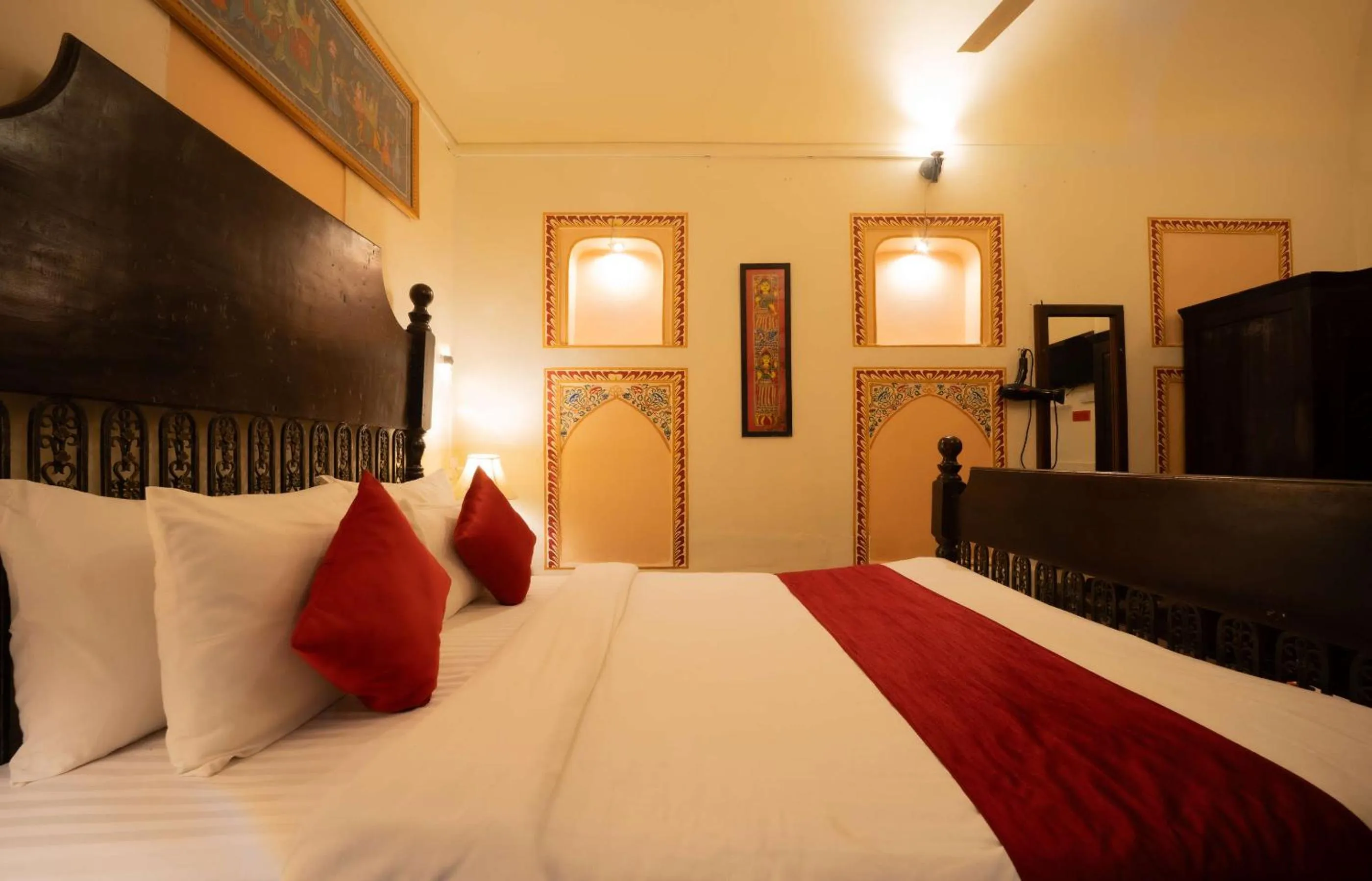 Bedroom, Bed in Hotel Shahi Palace Mandawa