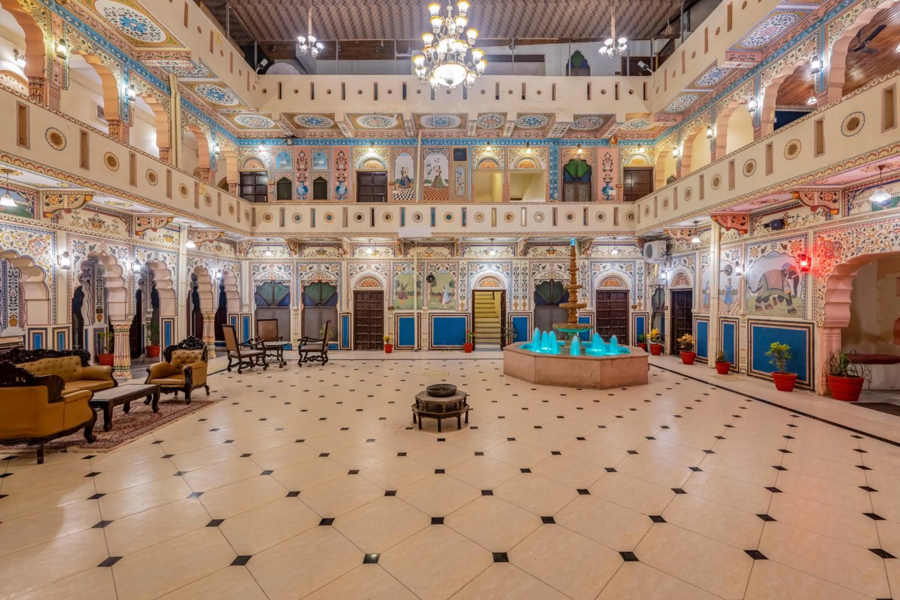 Facade/entrance in Hotel Shahi Palace Mandawa
