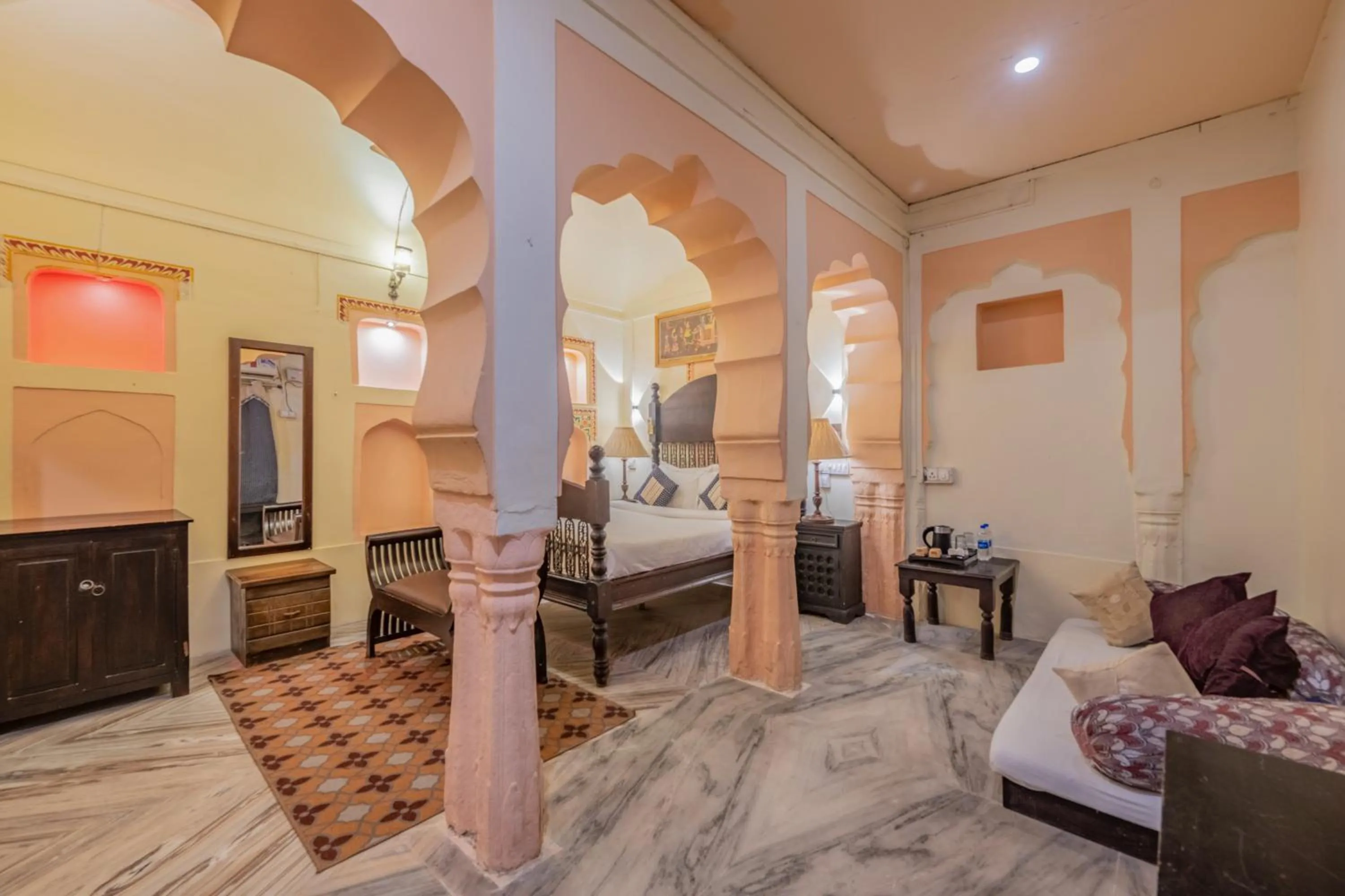 Bedroom, Bed in Hotel Shahi Palace Mandawa