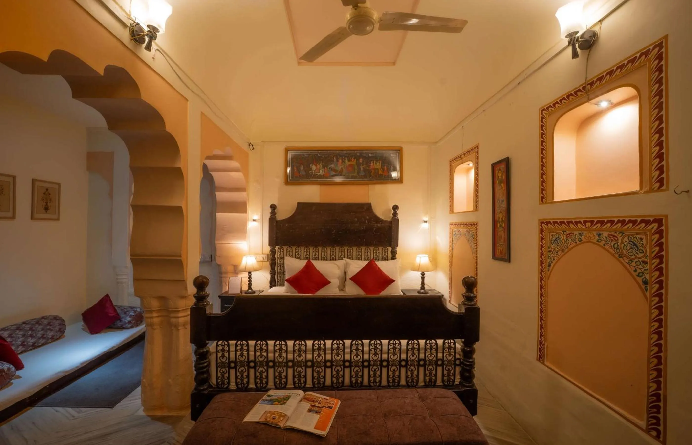 Bedroom, Bed in Hotel Shahi Palace Mandawa