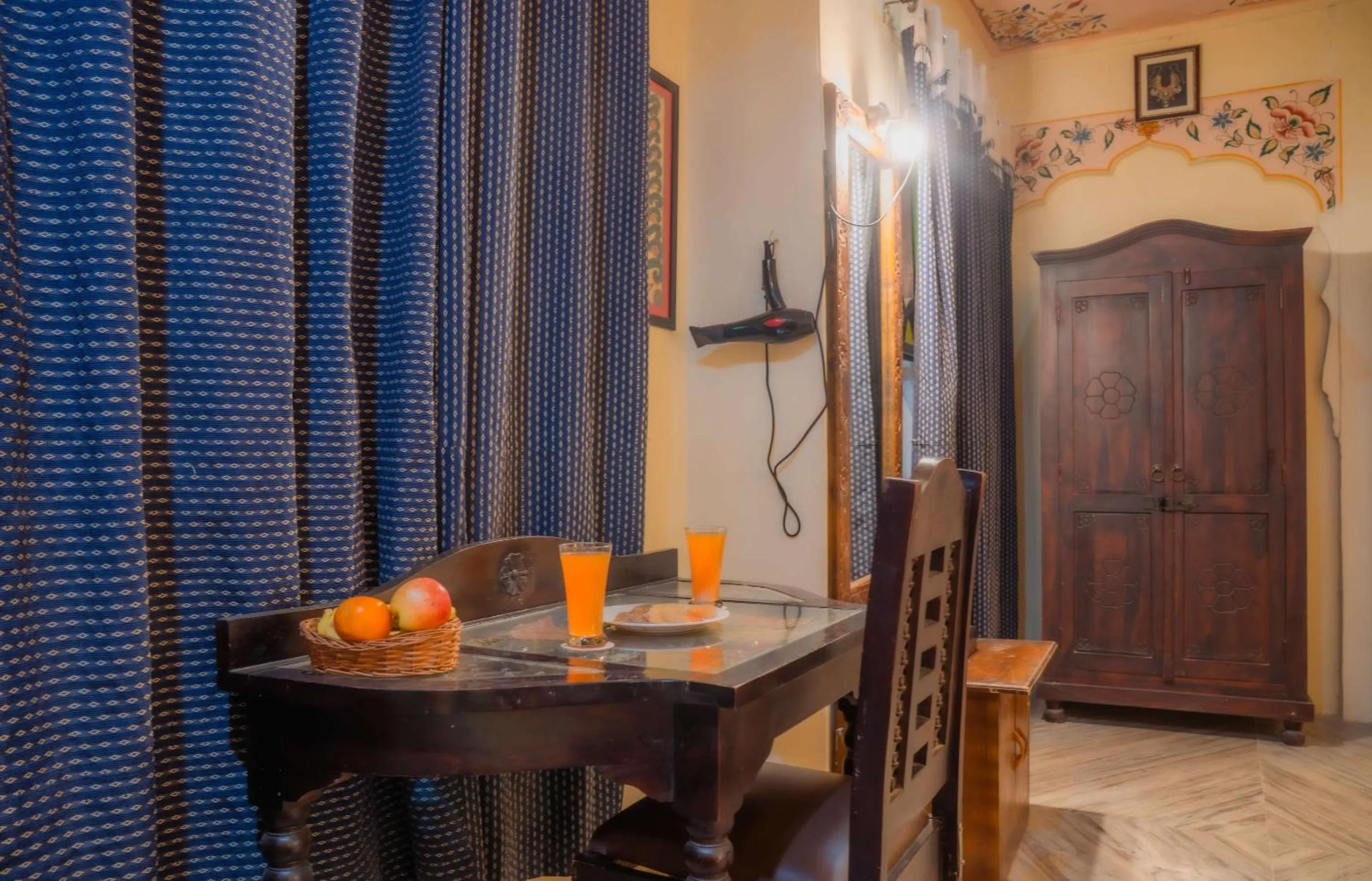 wardrobe in Hotel Shahi Palace Mandawa