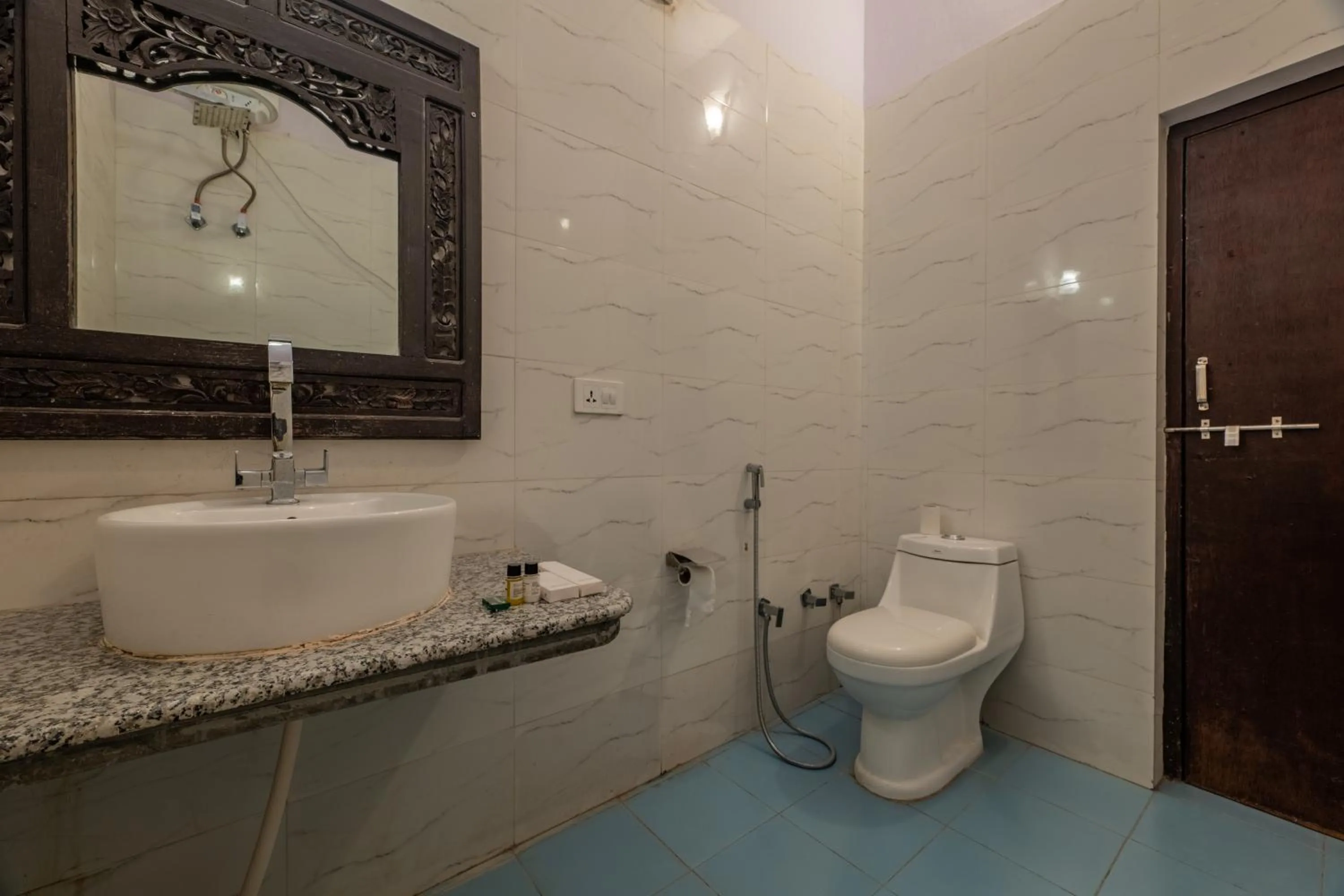 Bathroom in Hotel Shahi Palace Mandawa