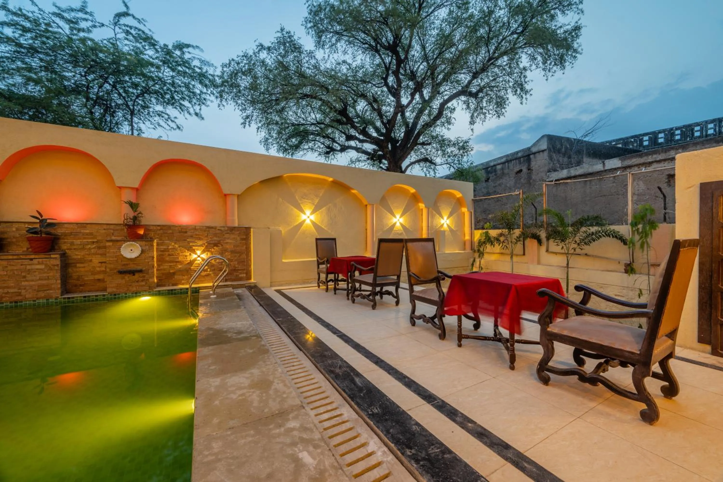 Pool view in Hotel Shahi Palace Mandawa