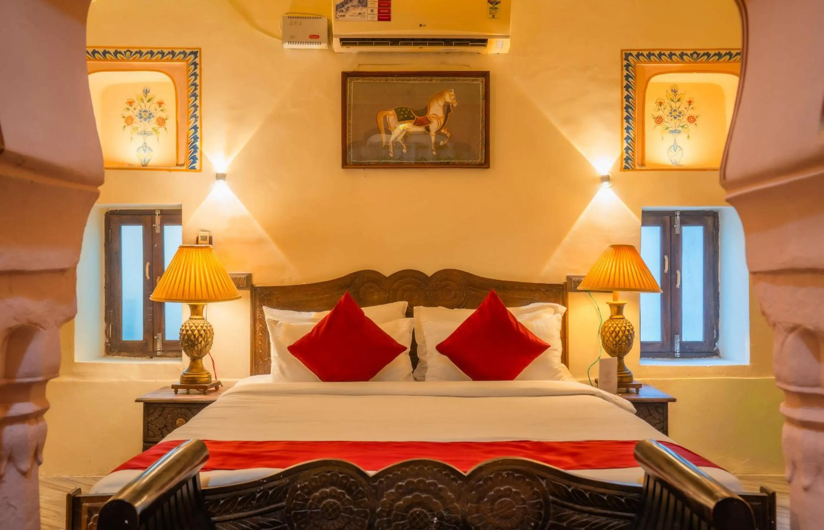 Bedroom, Bed in Hotel Shahi Palace Mandawa