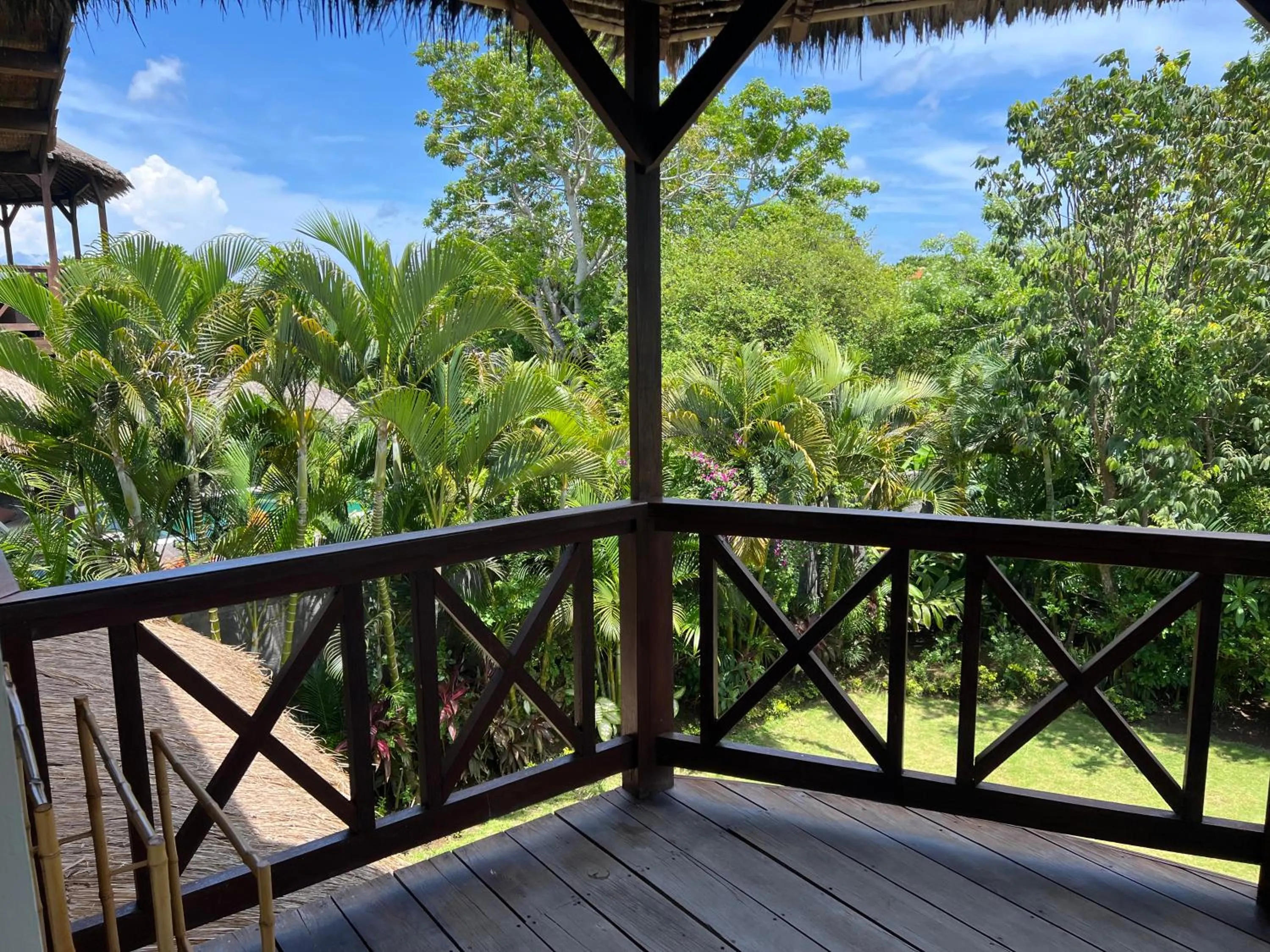 Natural landscape in Breezy Point Villas