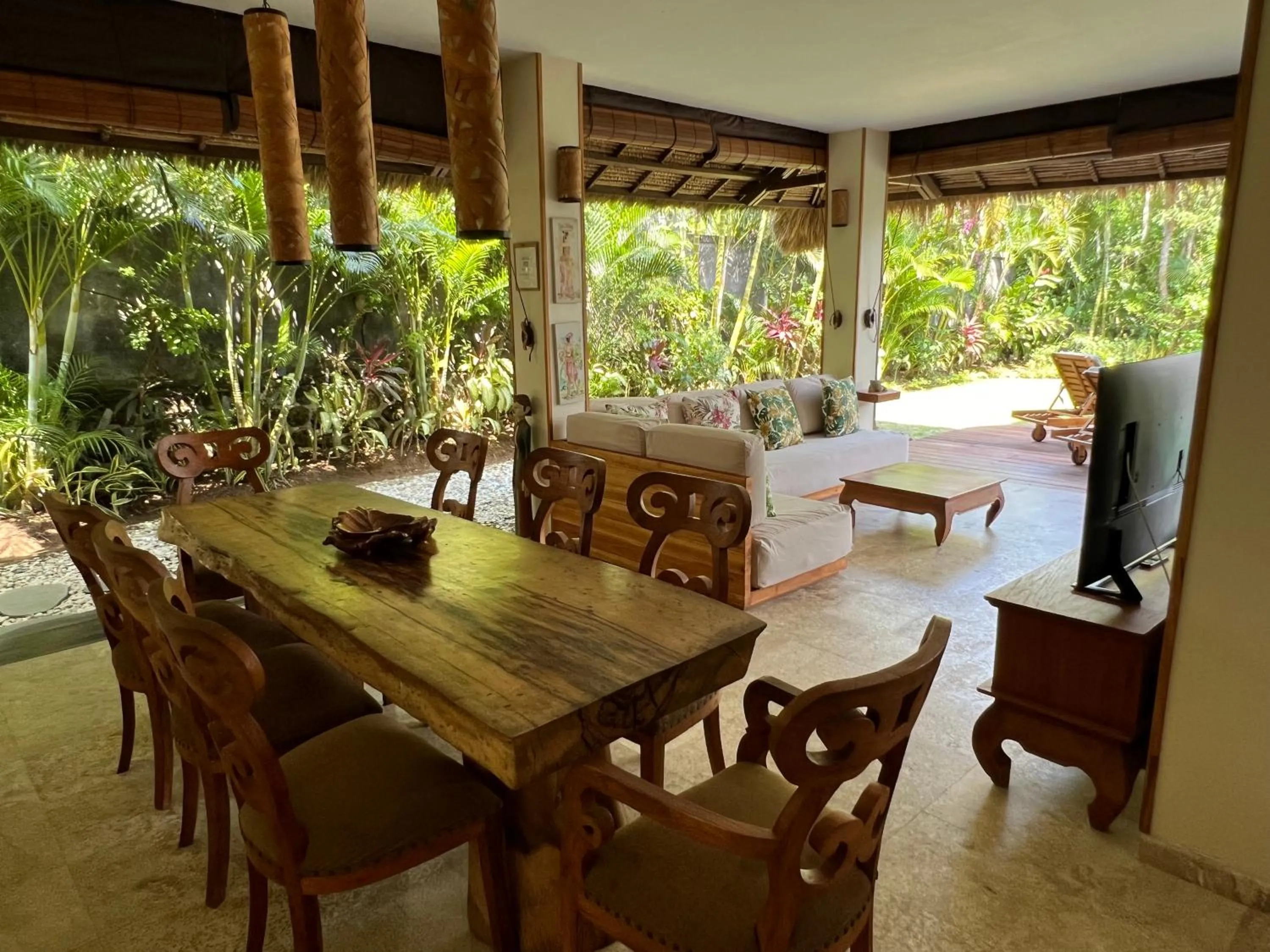 Seating area in Breezy Point Villas