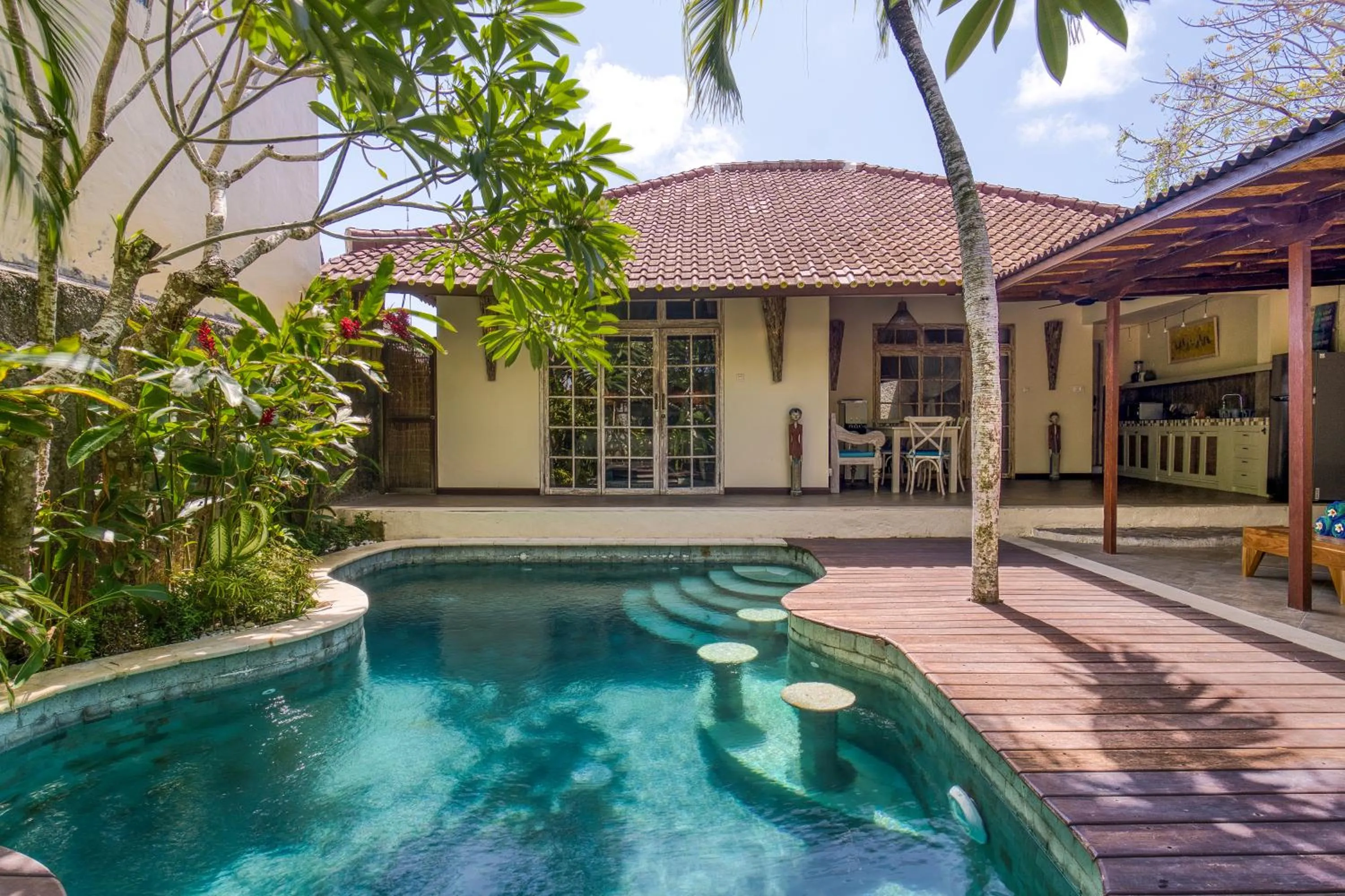 Swimming pool in Breezy Point Villas