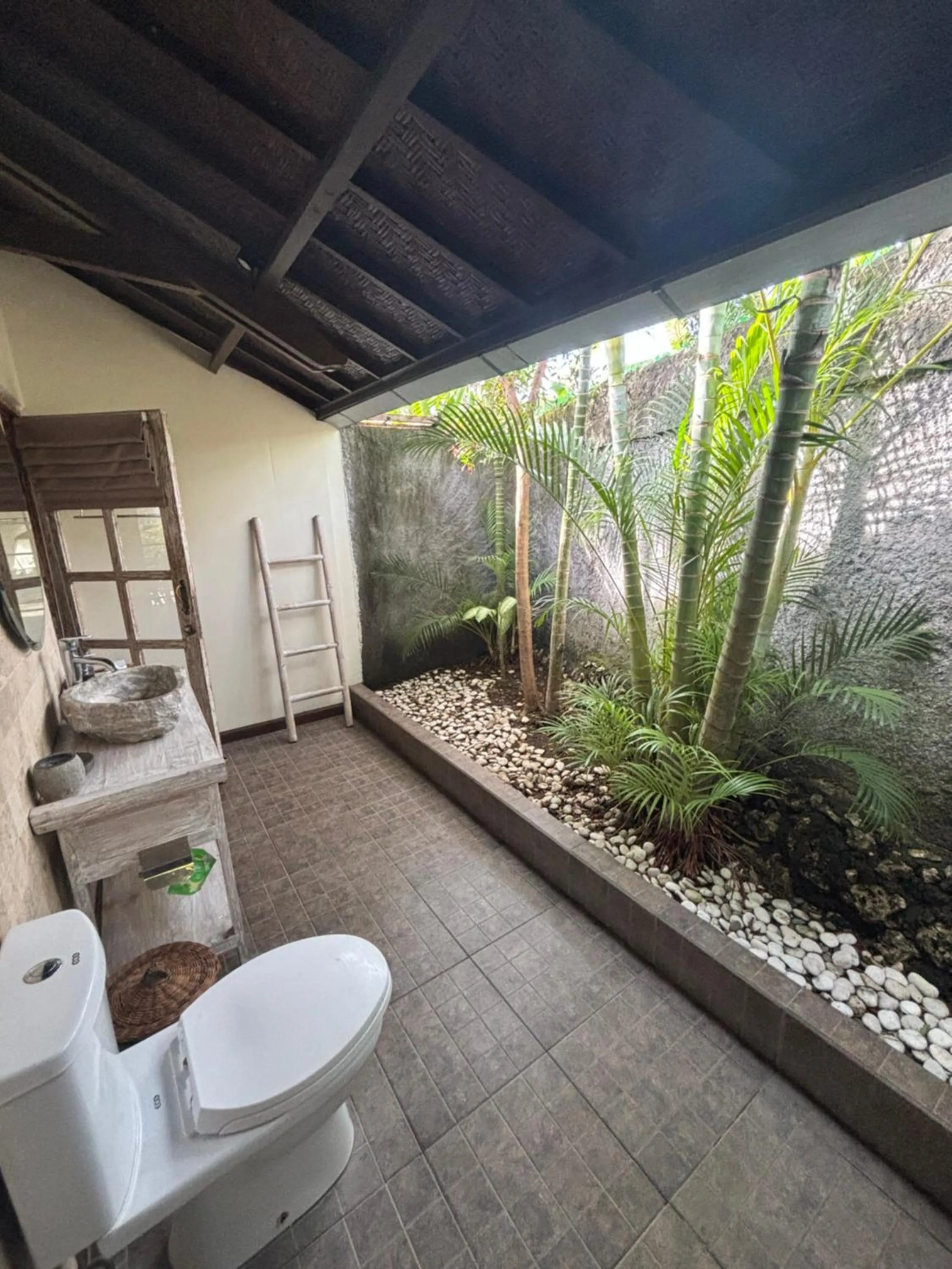 Toilet in Breezy Point Villas