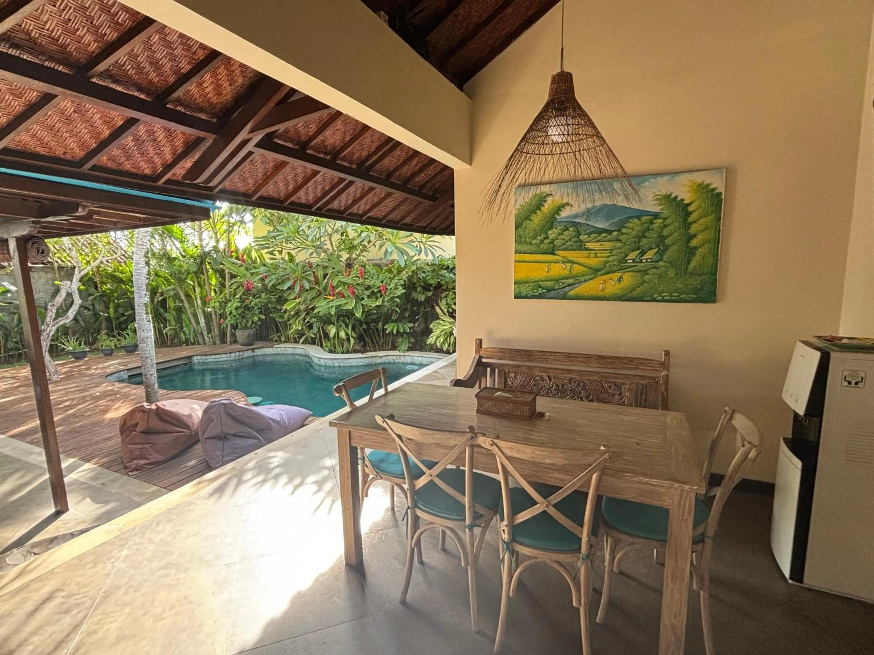 Seating area in Breezy Point Villas