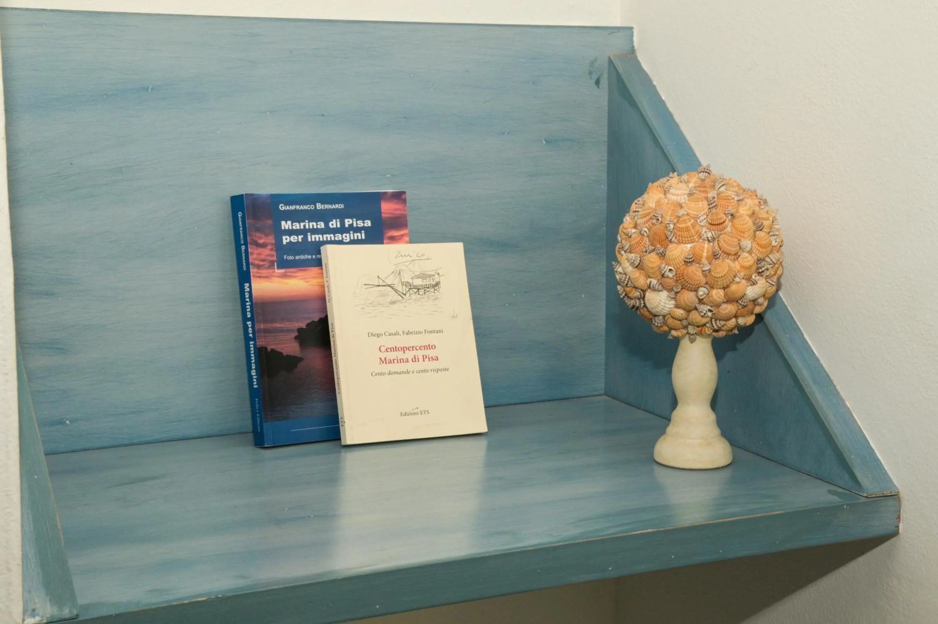 furniture in Residence Hotel L'incanto Di Boccadarno