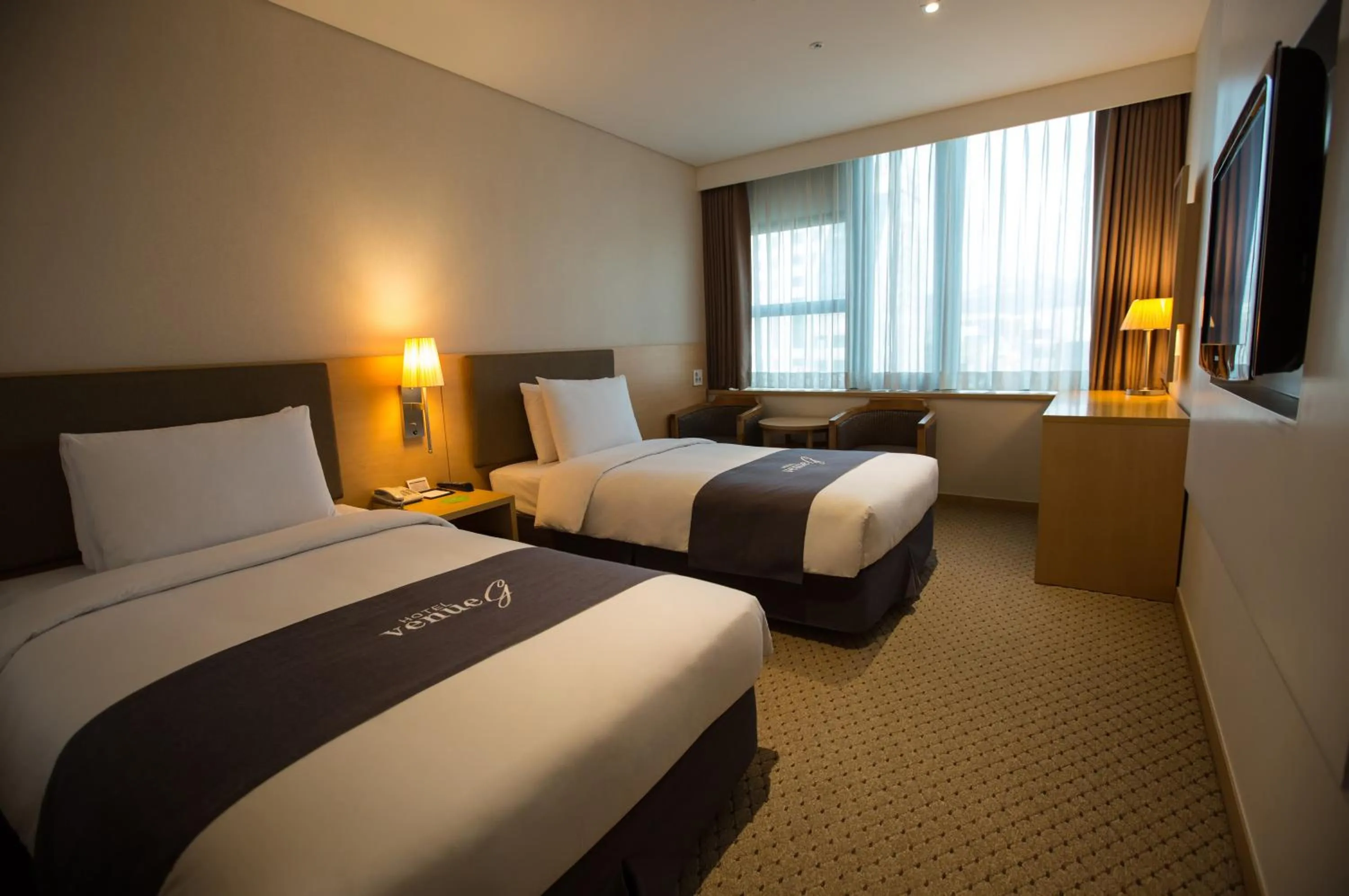 Photo of the whole room, Bed in Hotel Venue-G Seoul