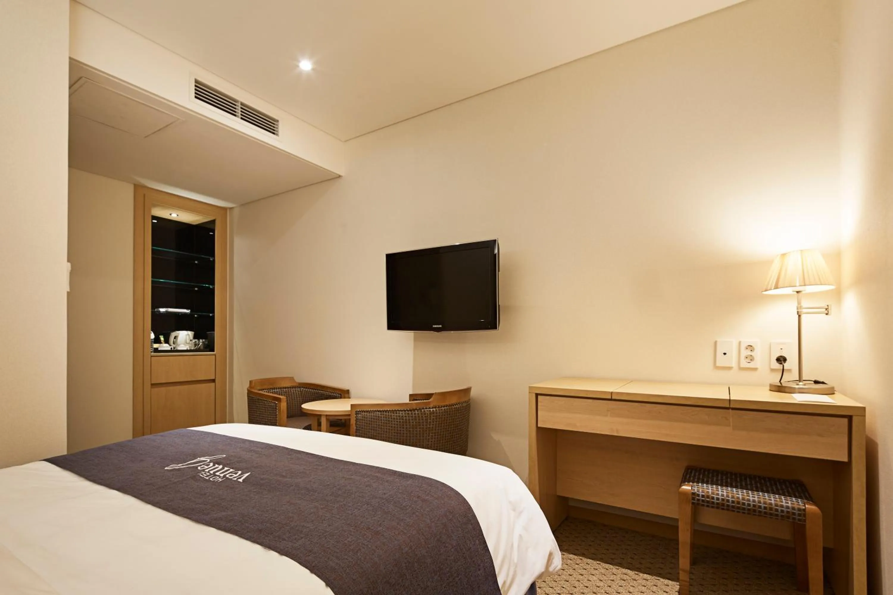 Bedroom, Bed in Hotel Venue-G Seoul