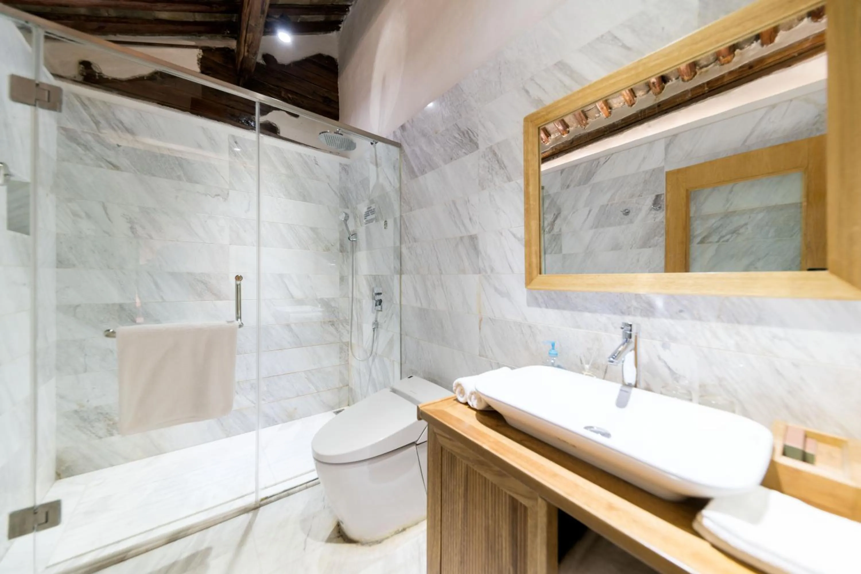 Dali Old Courtyard Boutique Inn