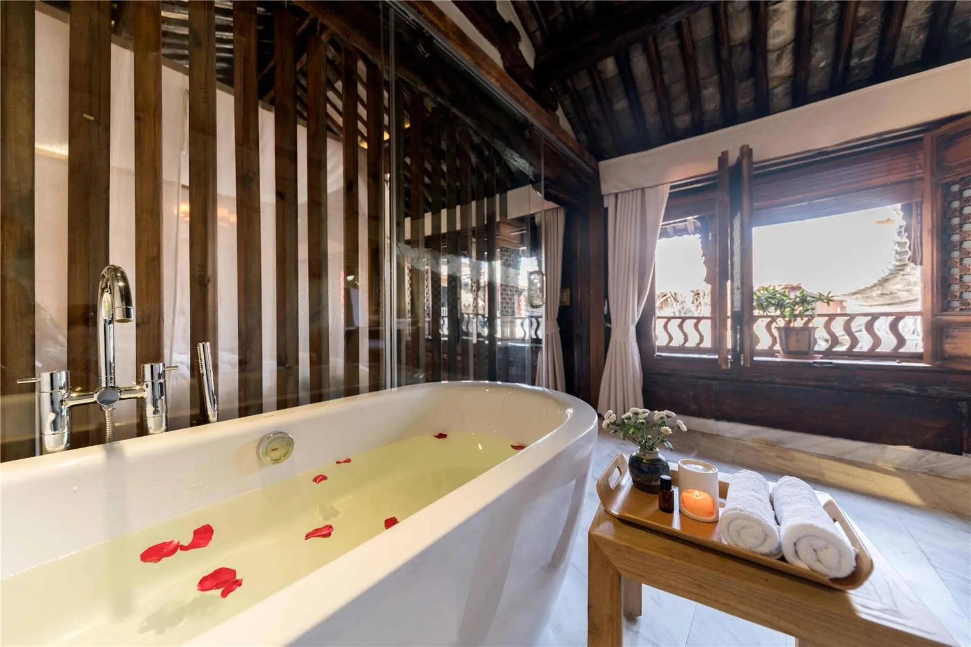 Dali Old Courtyard Boutique Inn