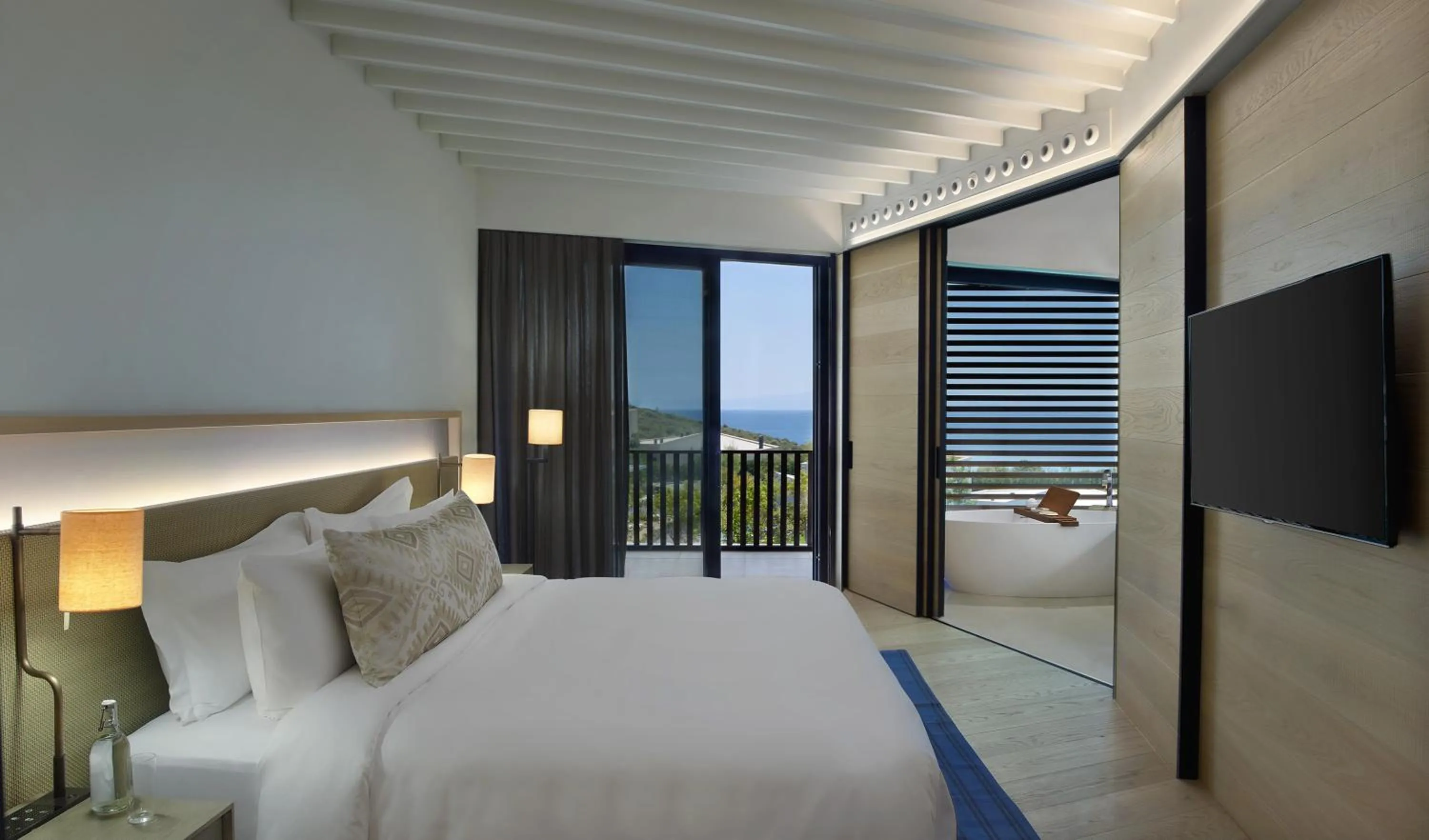 Photo of the whole room, Bed in Six Senses Kaplankaya