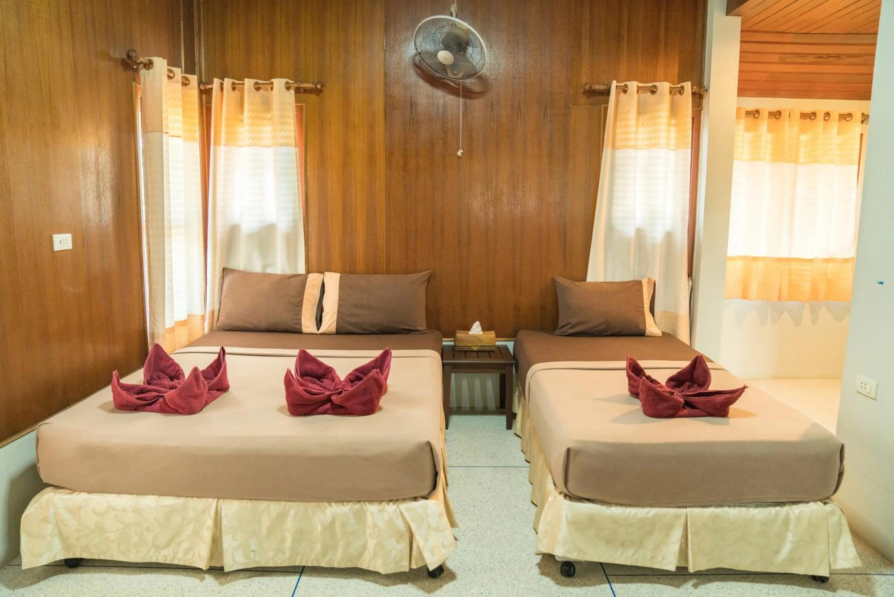 Bed in Phangan Lodge