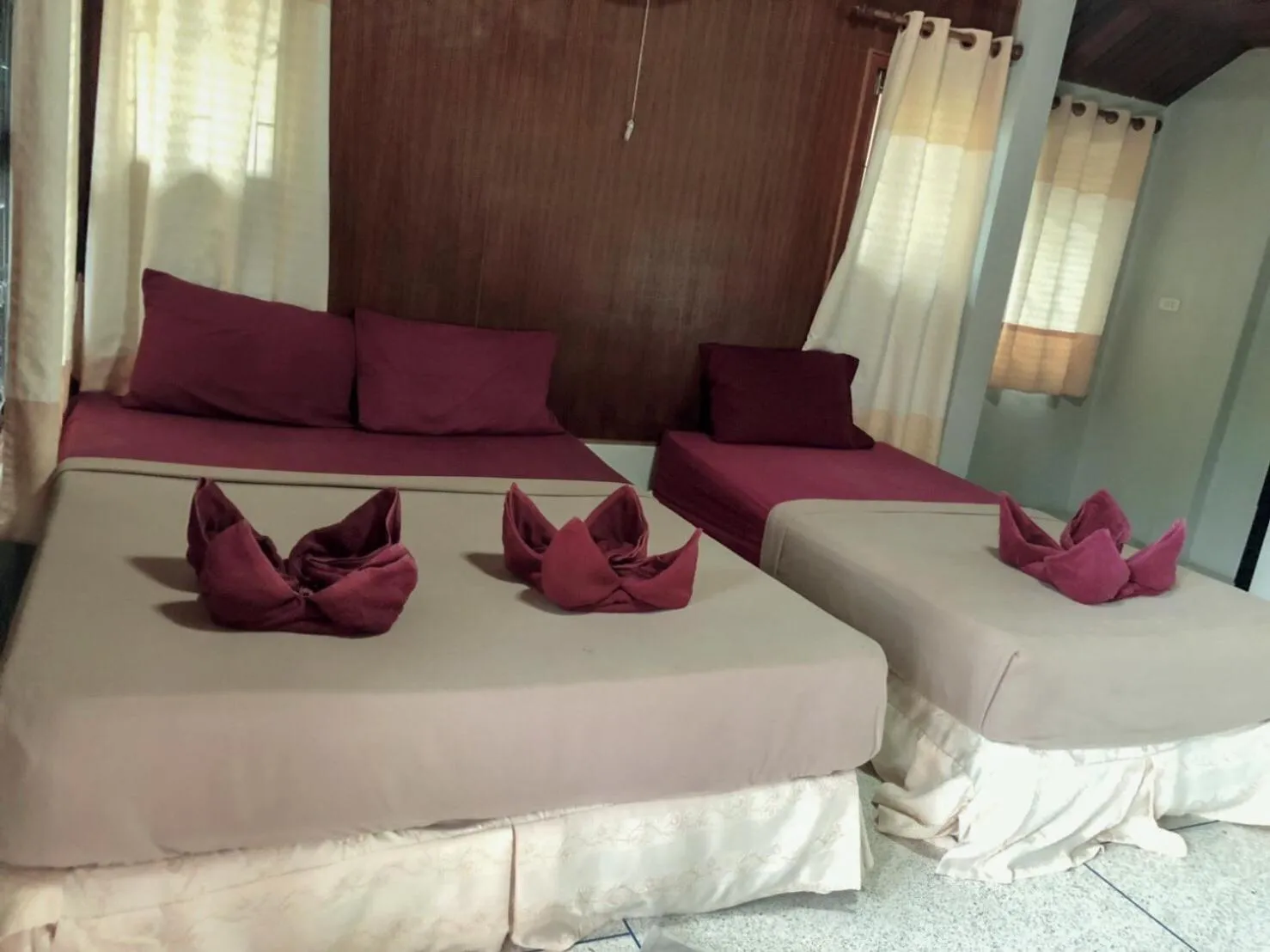 Bed in Phangan Lodge