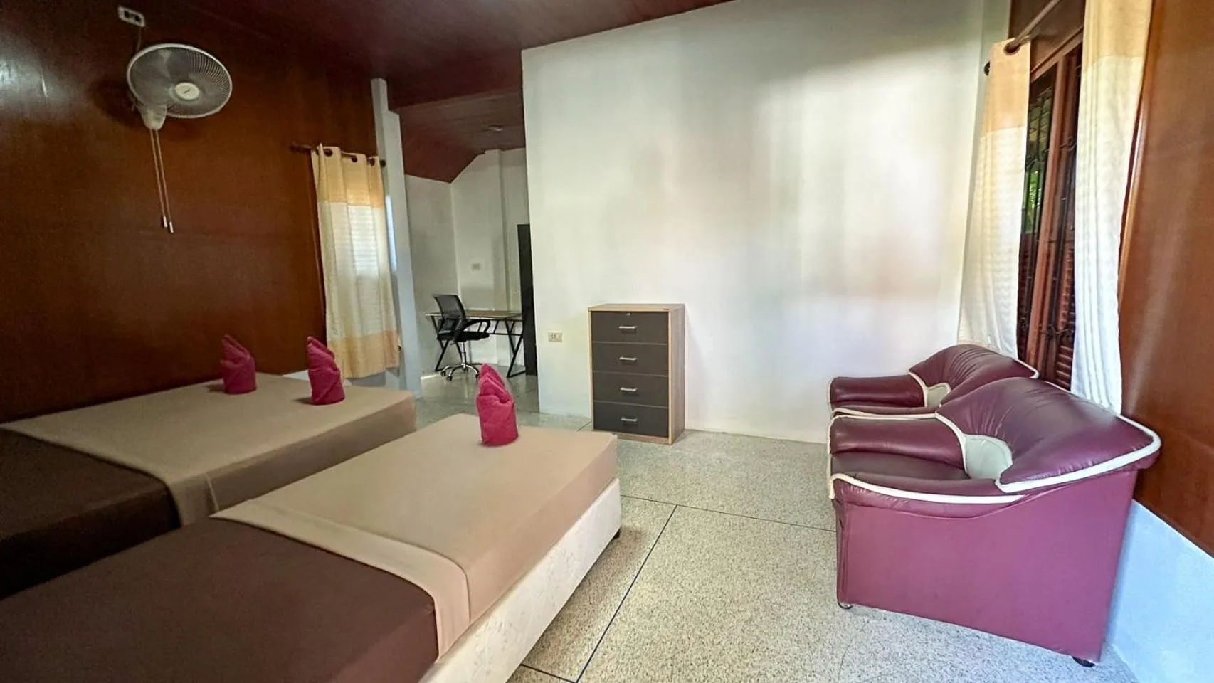 Bed in Phangan Lodge