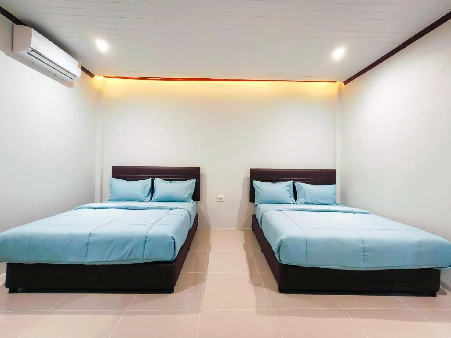 Bed in Phangan Lodge