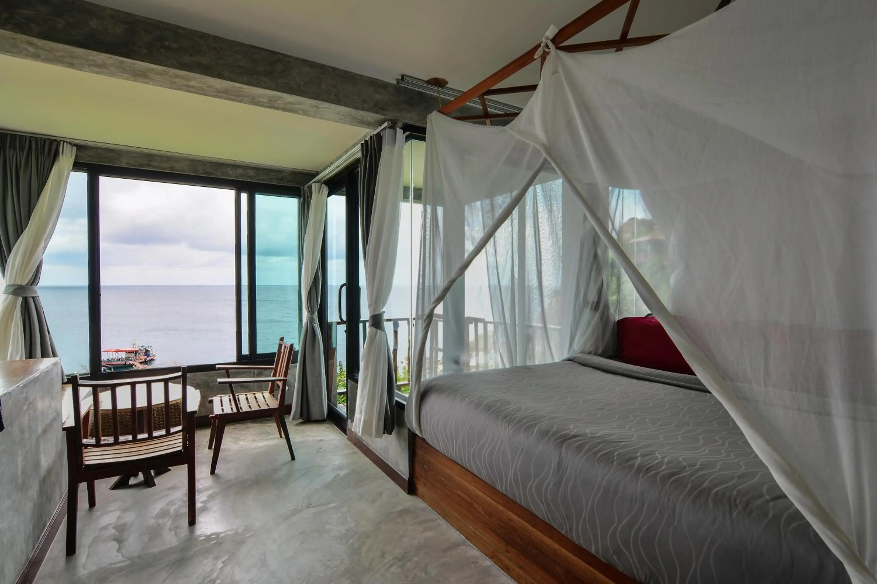 Bedroom, Bed in Sai Daeng Resort