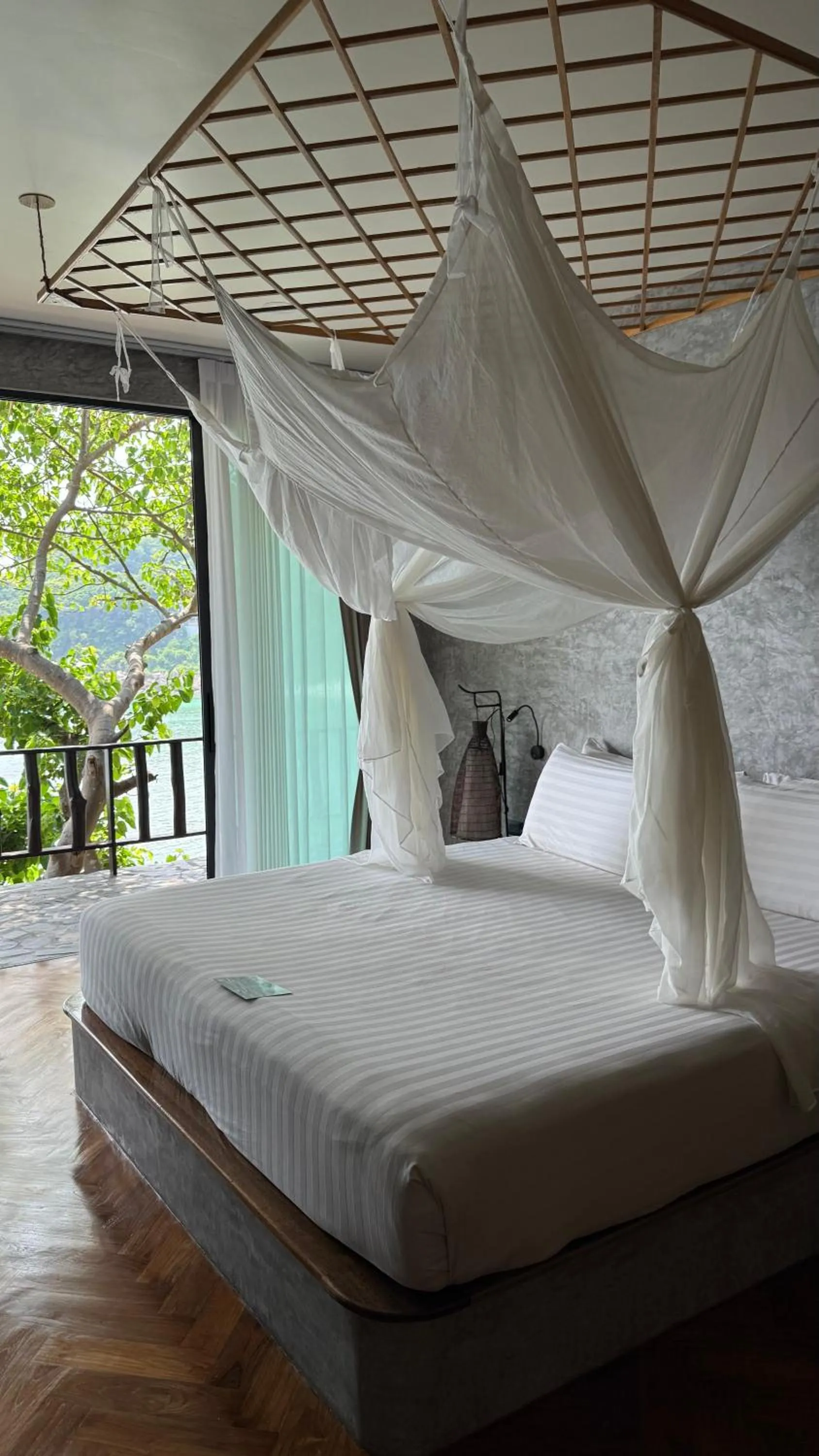 Bed in Sai Daeng Resort