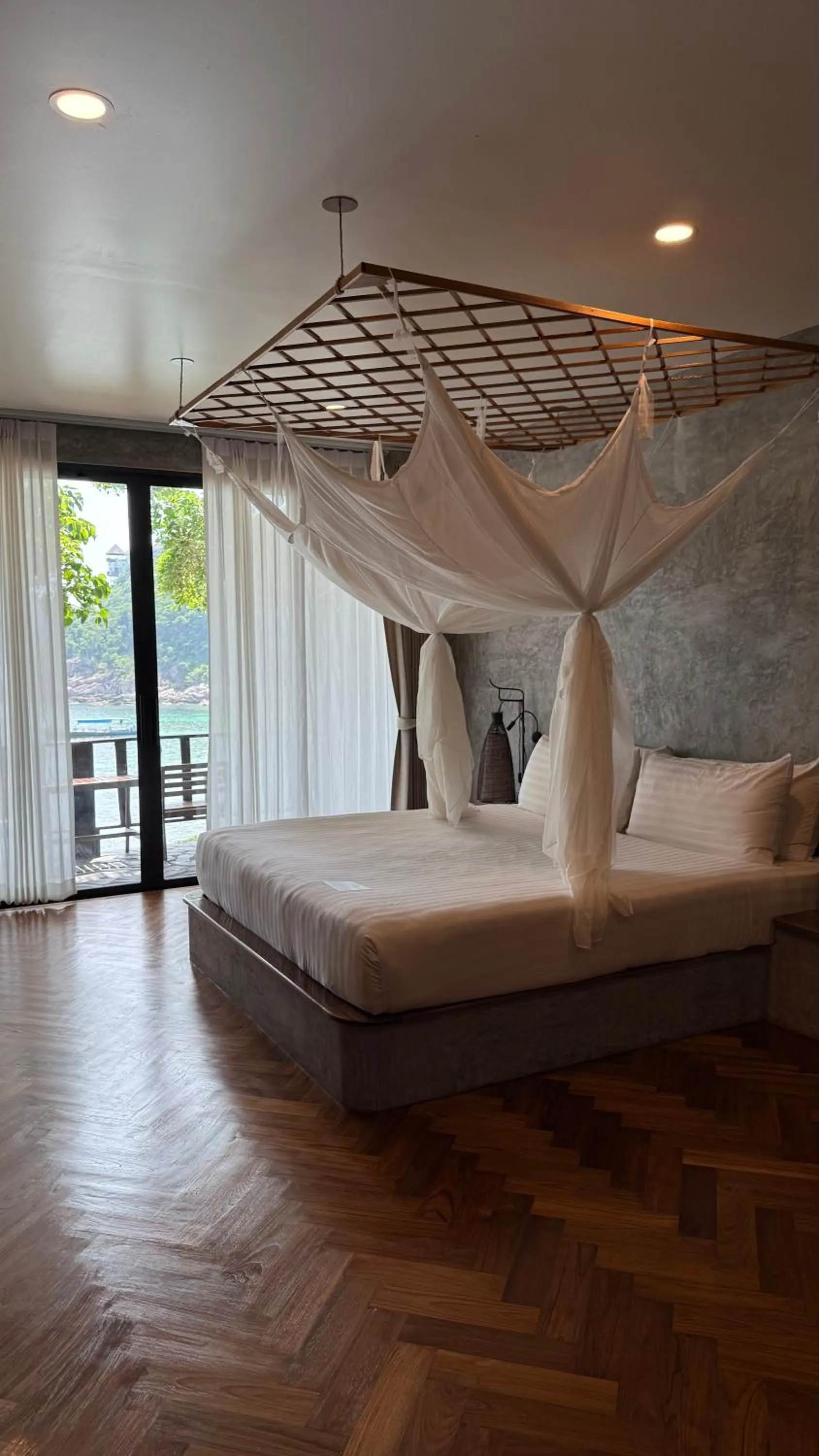 Photo of the whole room, Bed in Sai Daeng Resort