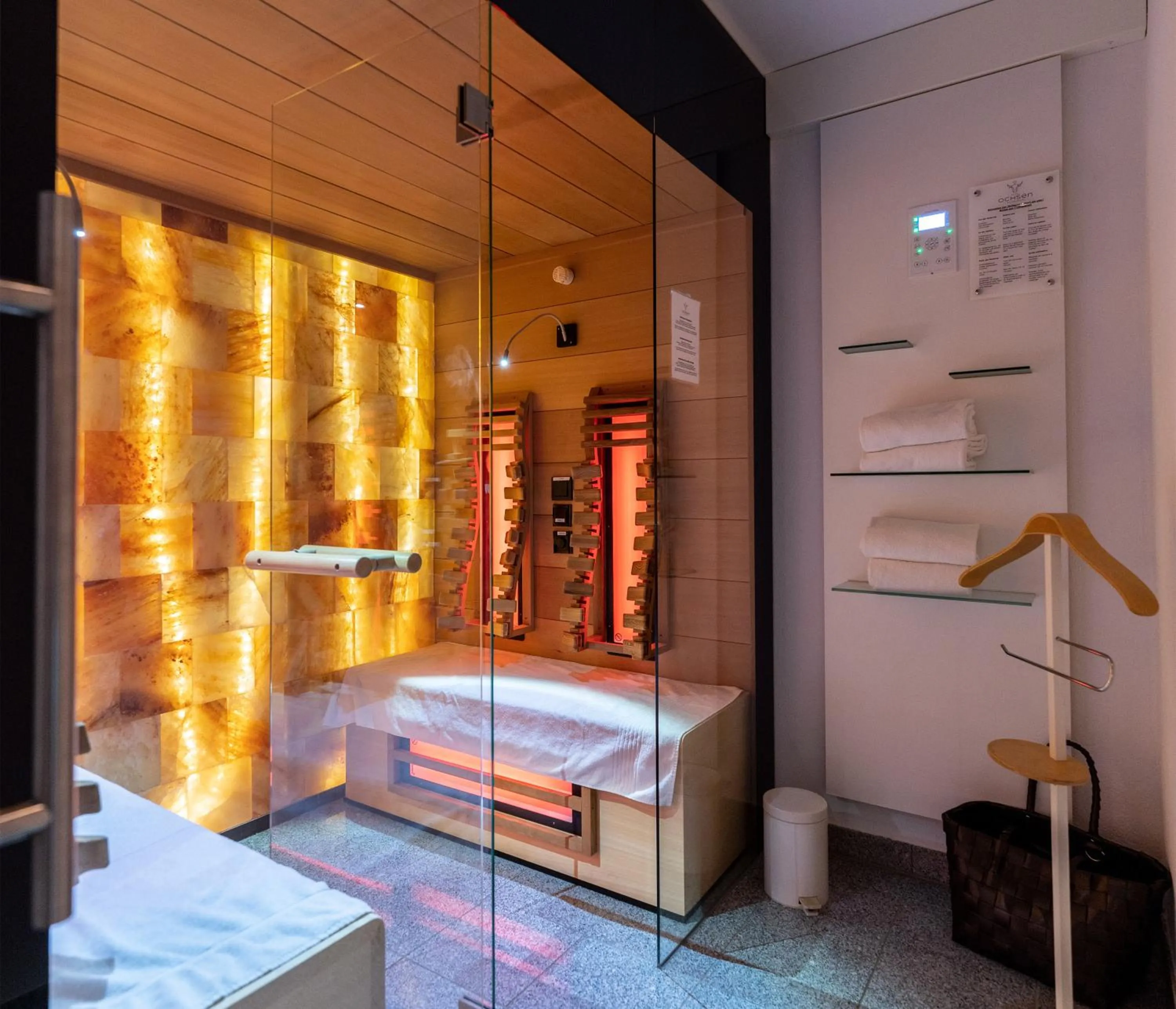 Sauna, Bed in Hotel Zum Ochsen