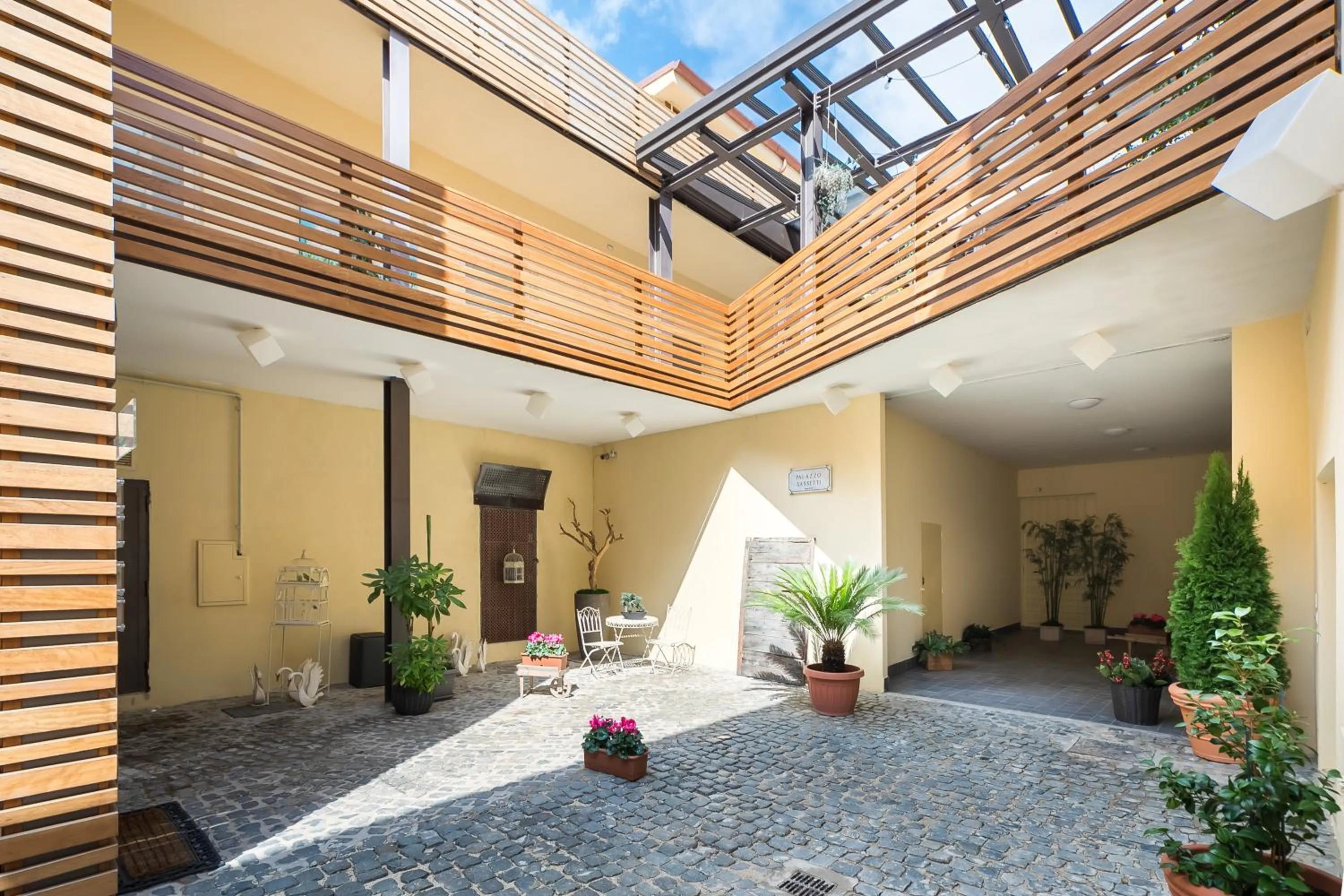 Facade/entrance in Borghetto Guest House
