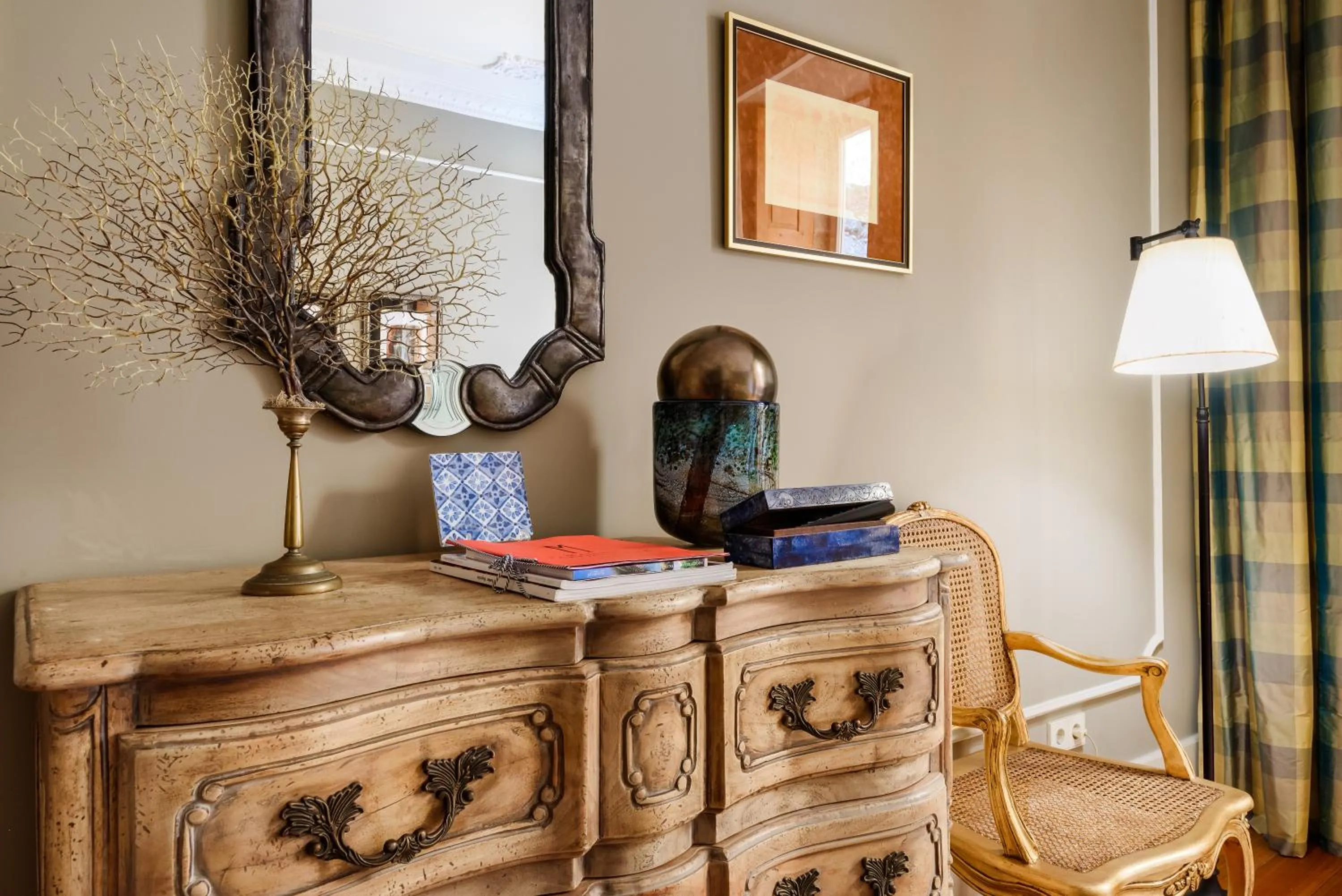 Decorative detail in M Maison Particulière Porto