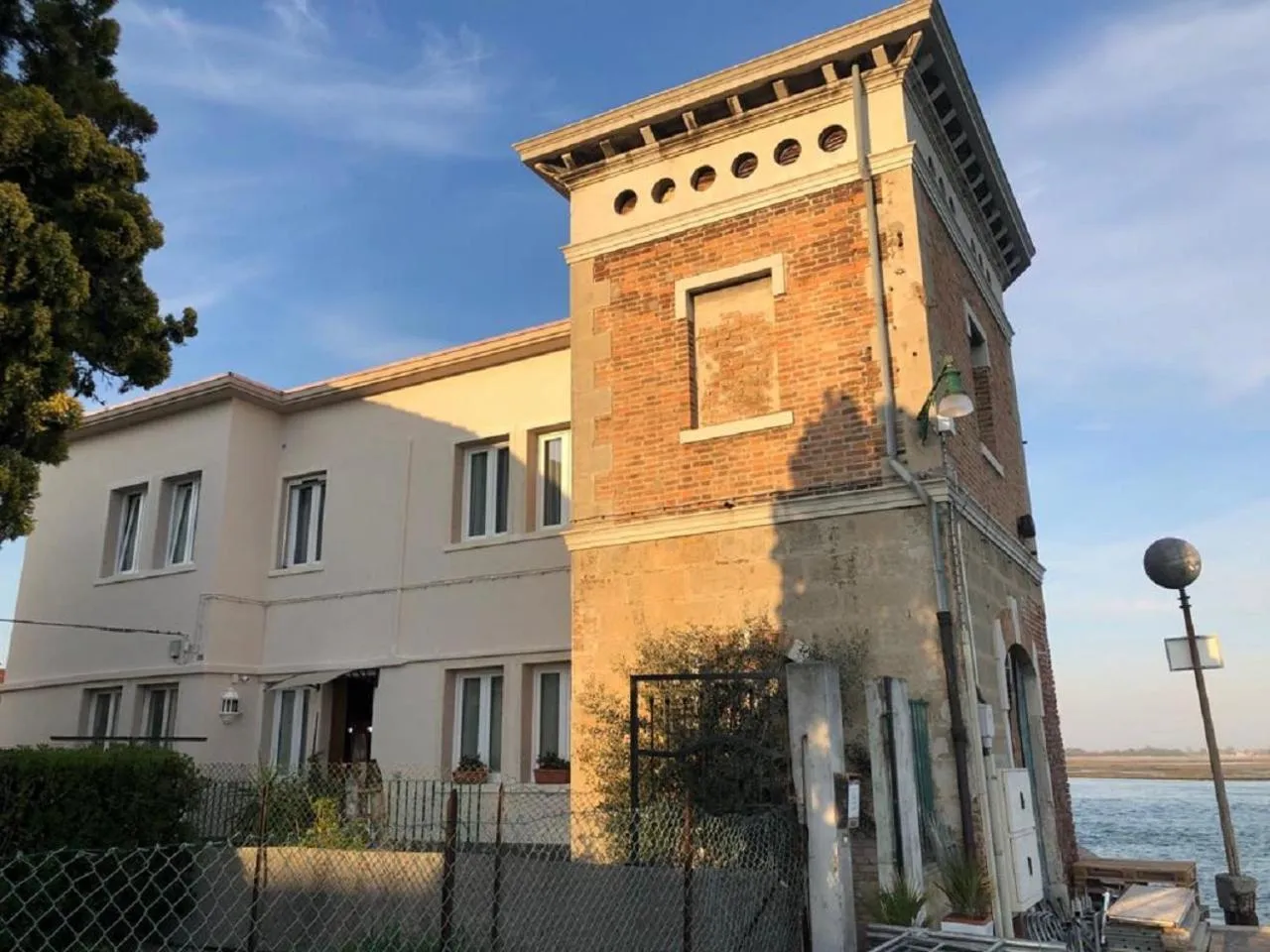 Property building in Casa Sulla Laguna