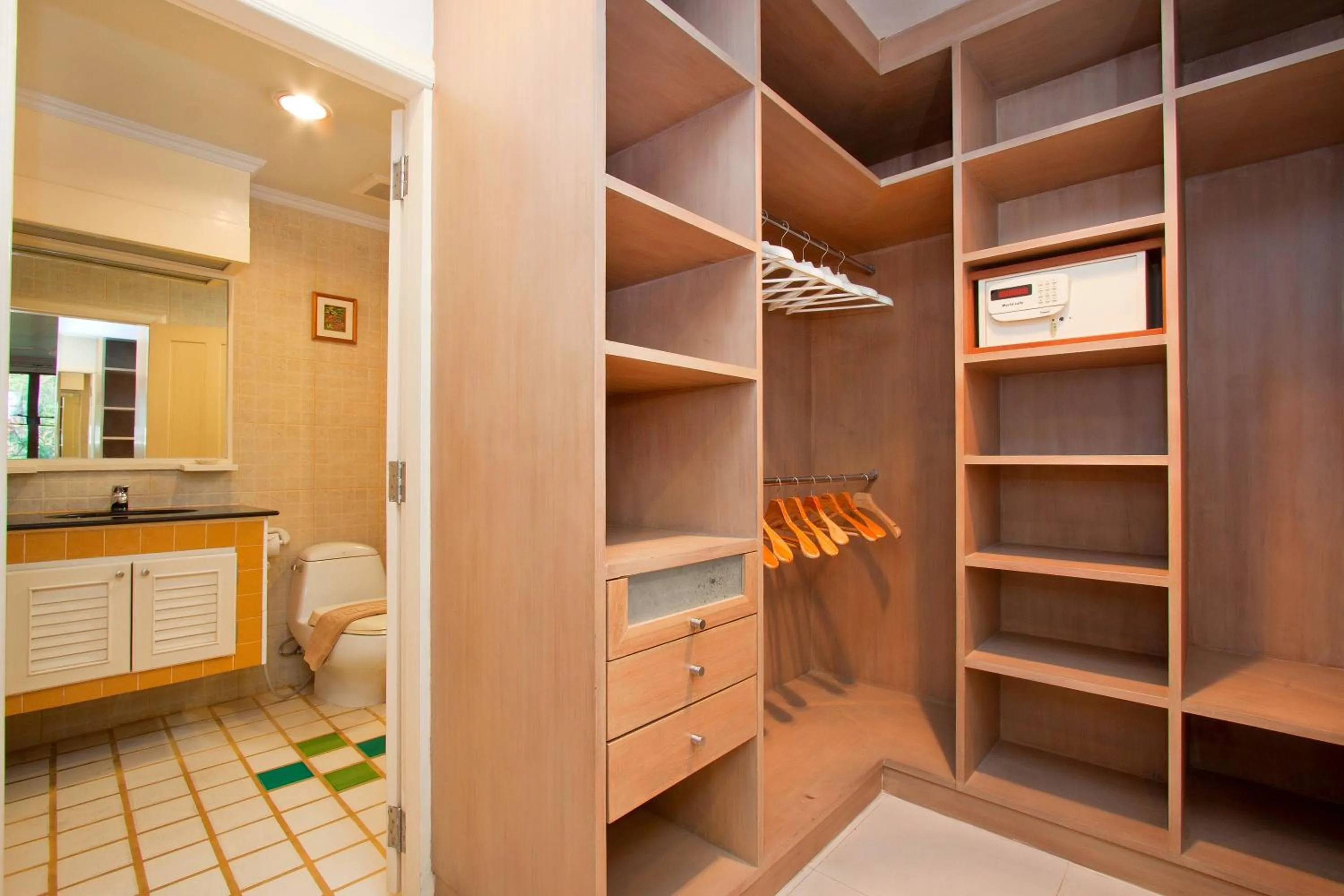 Bedroom in Argyle Apartments Pattaya