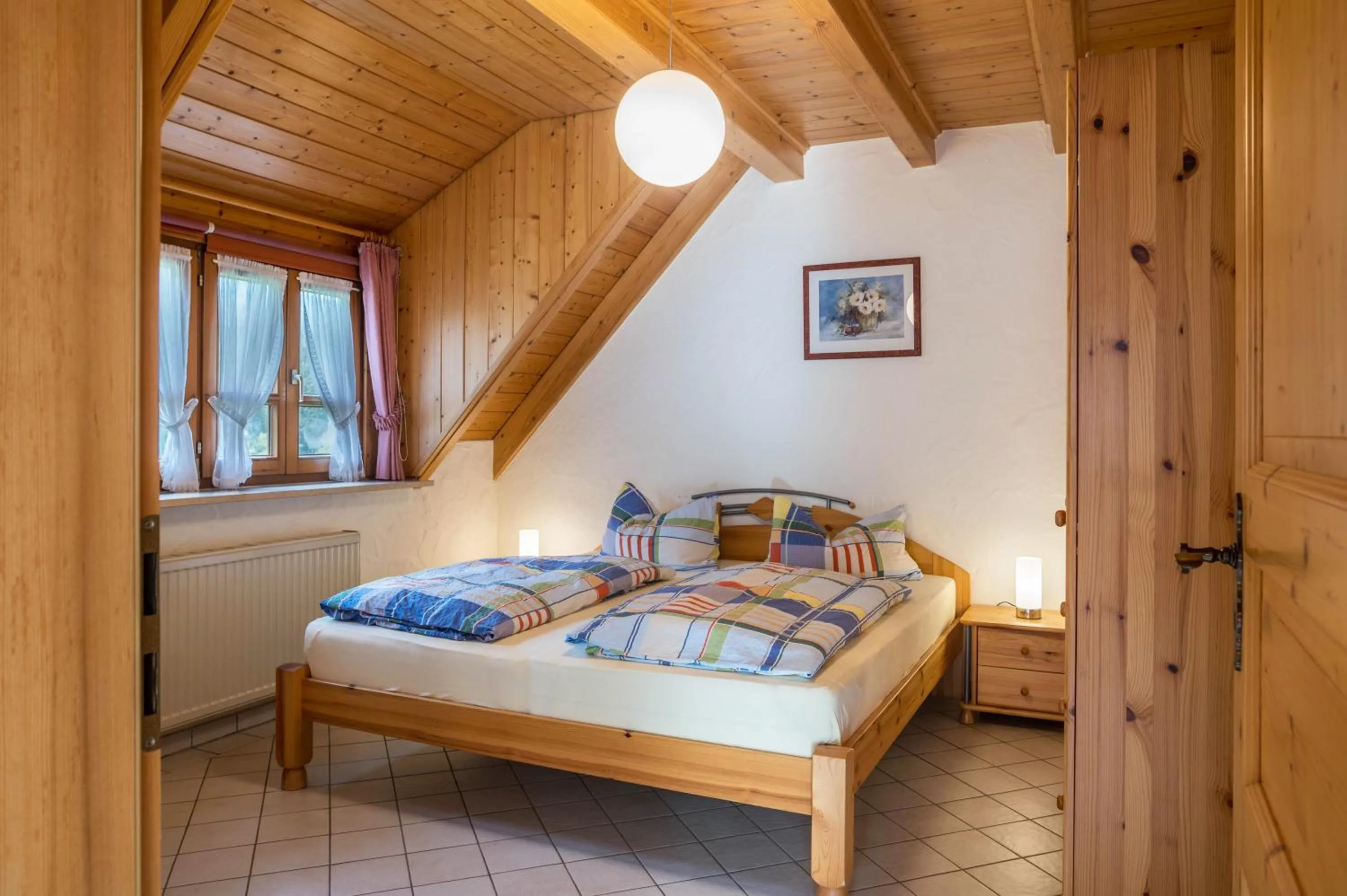 Property building, Bed in Gasthaus Zur Linde- Napf