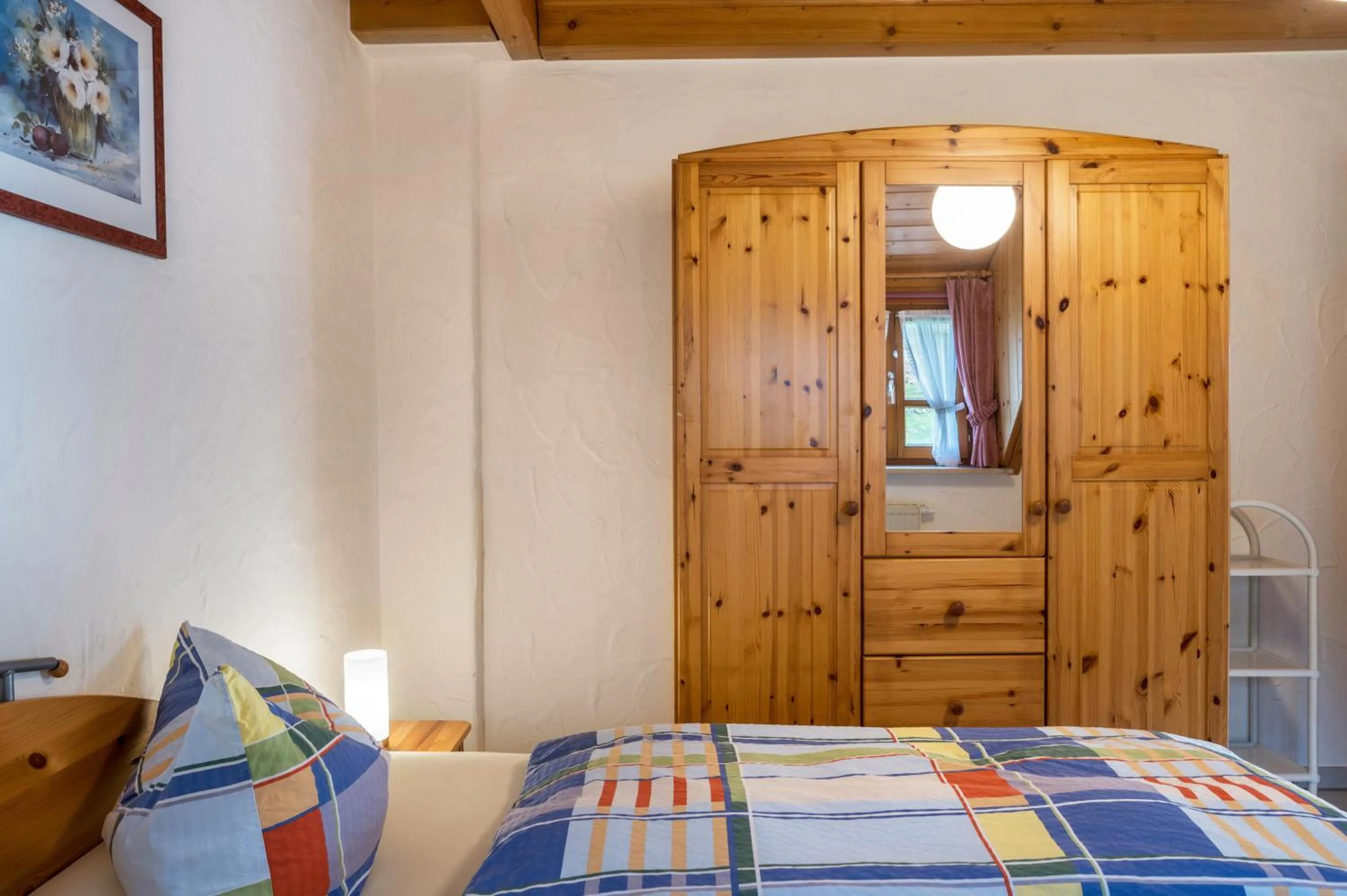 Living room, Bed in Gasthaus Zur Linde- Napf