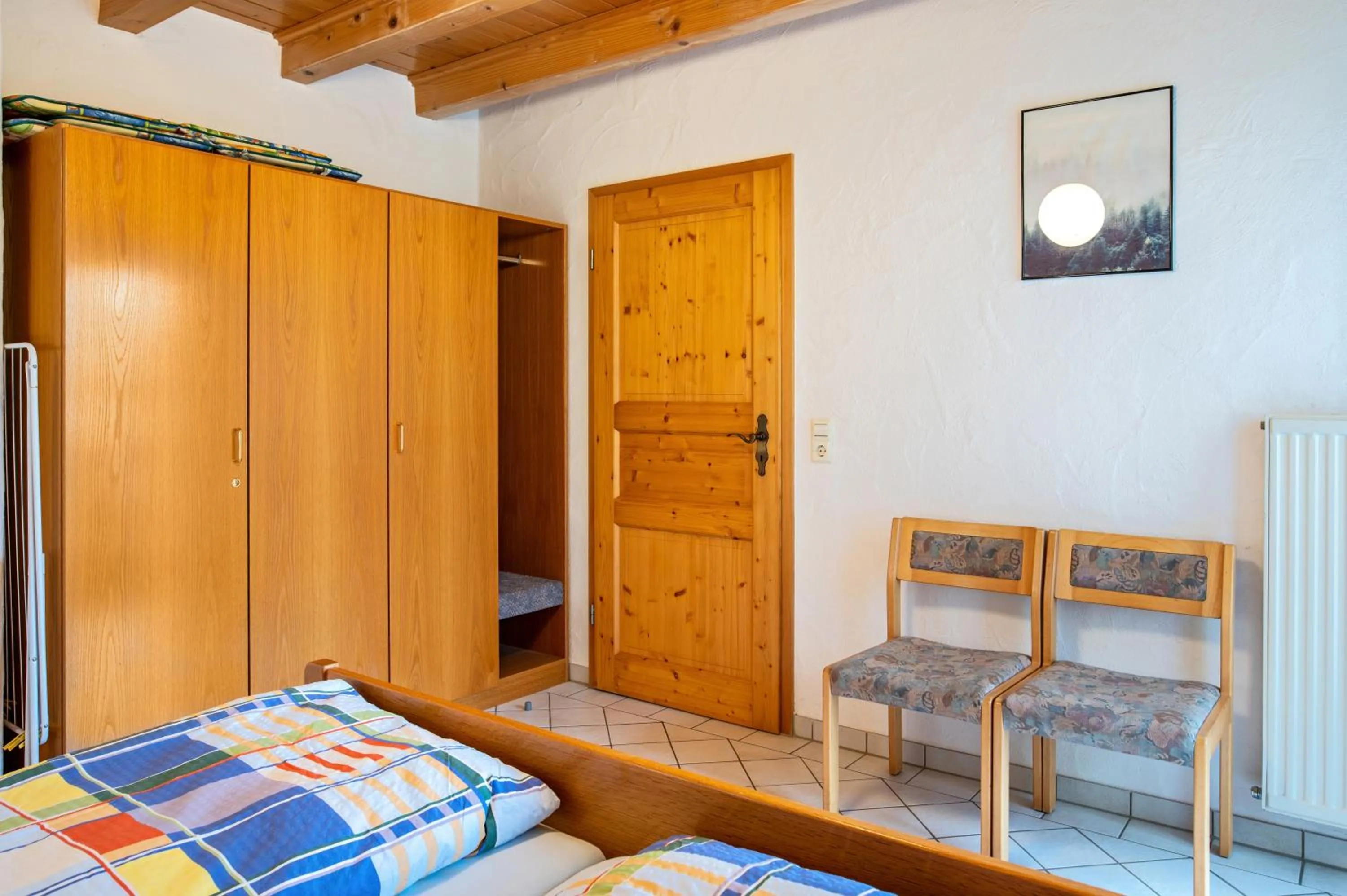 Property building, Bed in Gasthaus Zur Linde- Napf