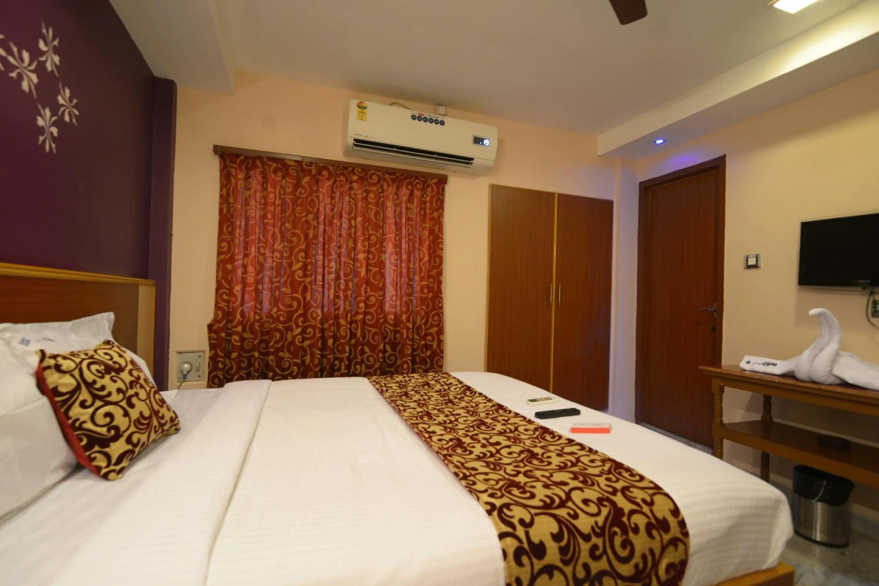 Bed in Hotel Vijay