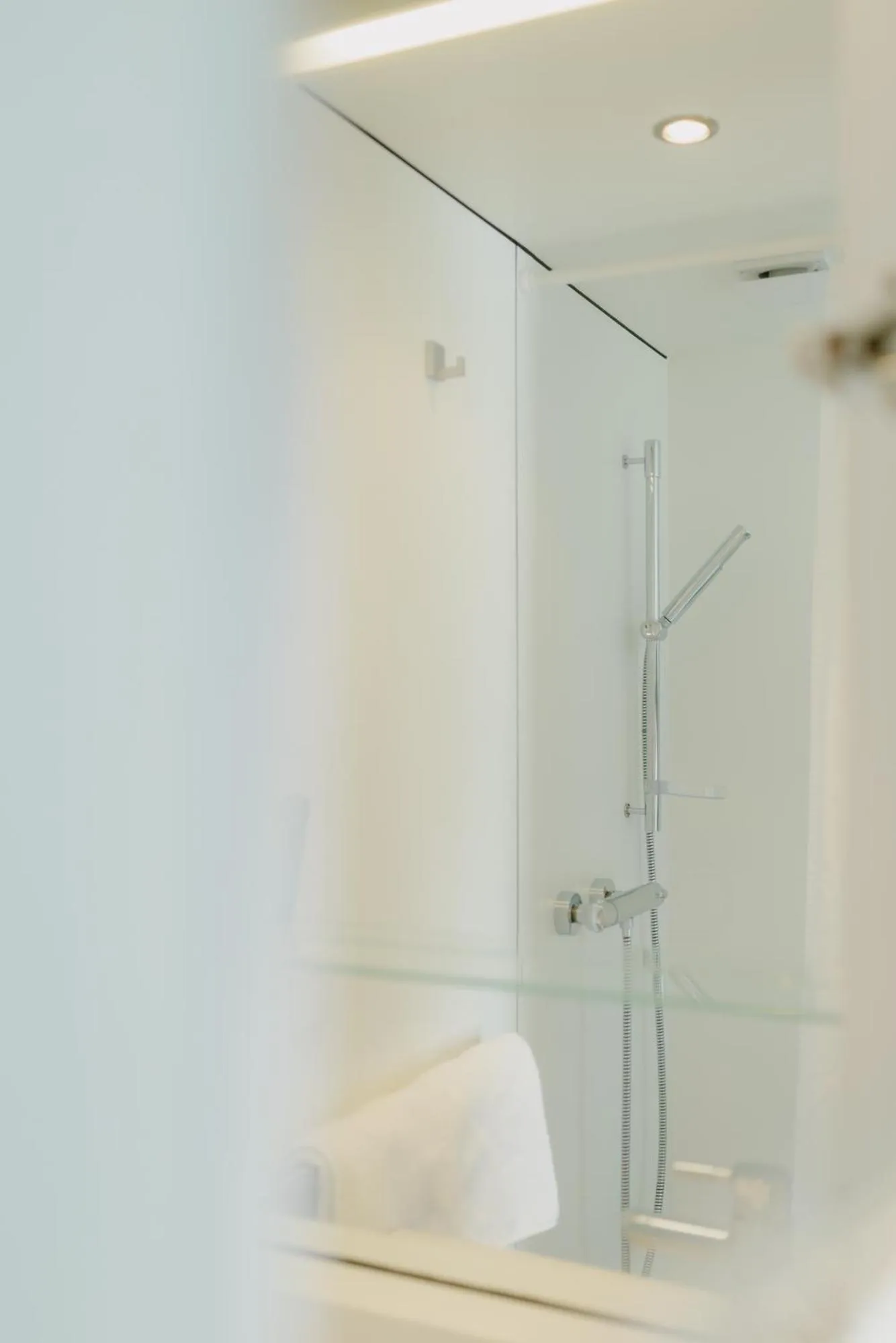 Shower in LAMA Appartement