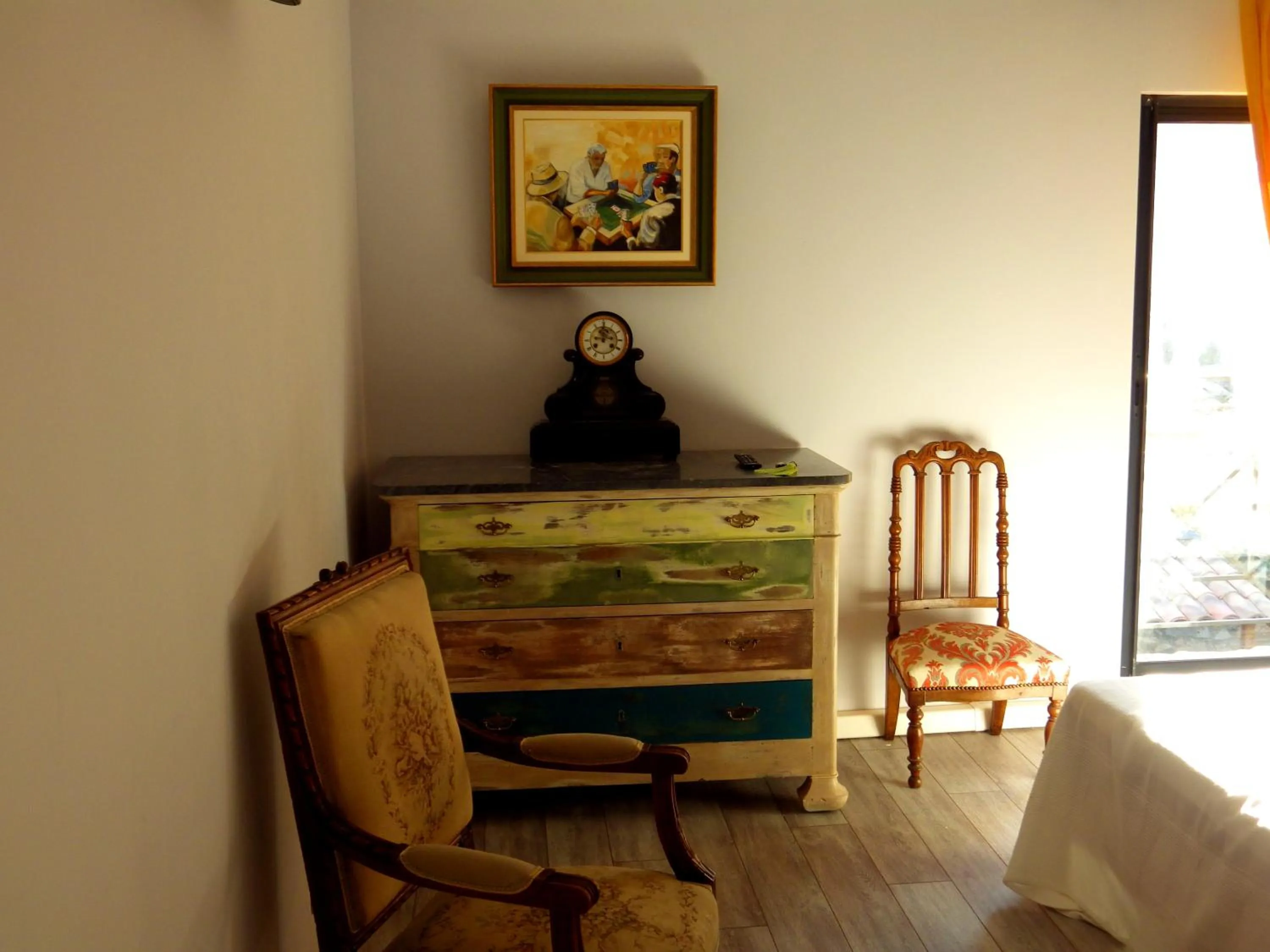 Decorative detail in Le Clos des Aramons