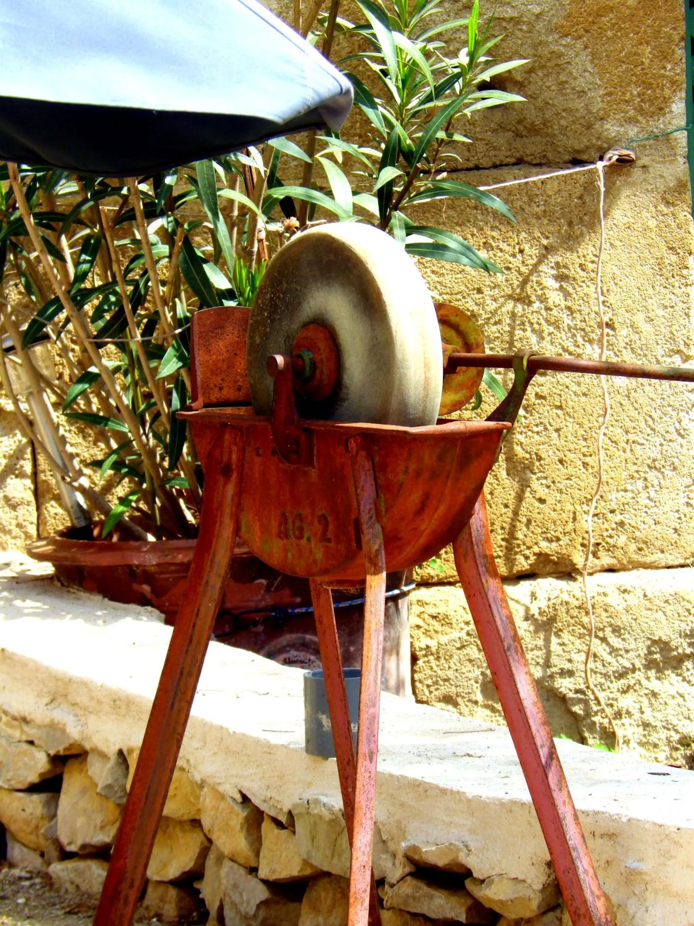 Decorative detail in Le Clos des Aramons