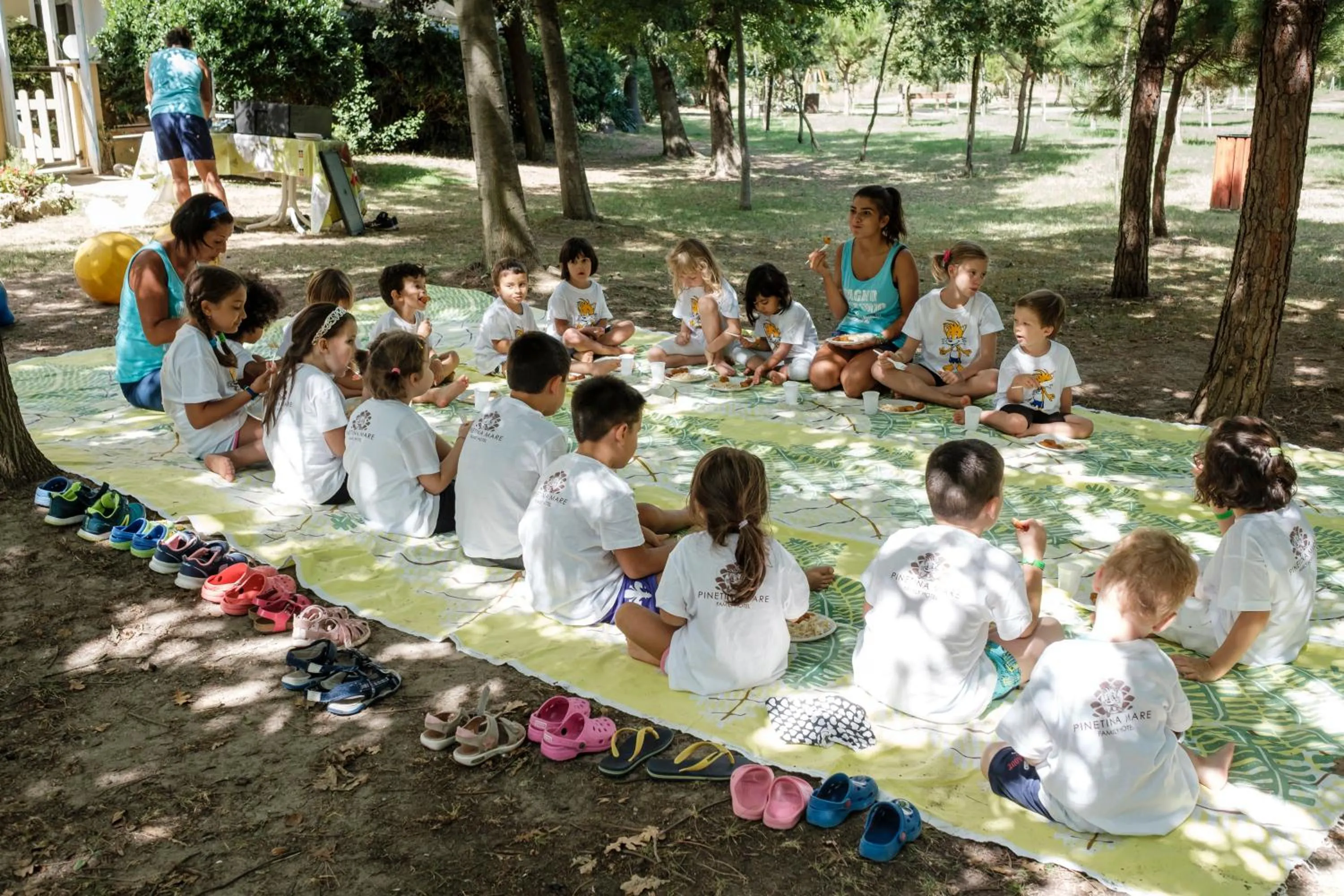 People in Pinetina Mare Baby Family Hotel