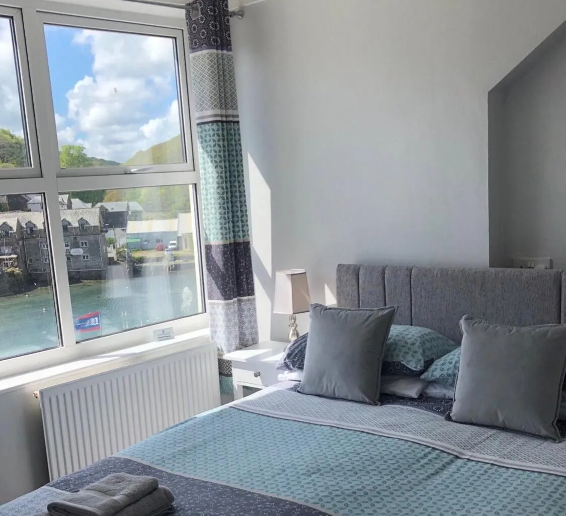 Bridgeside Guest House