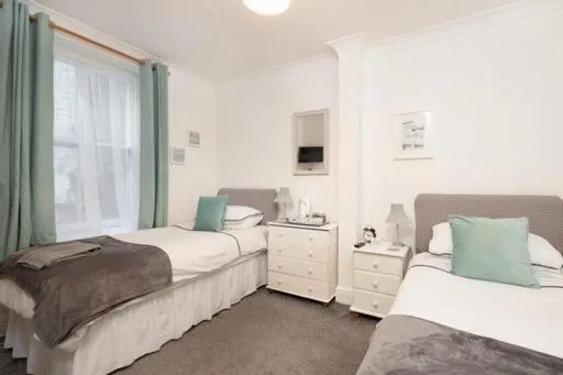 Bridgeside Guest House