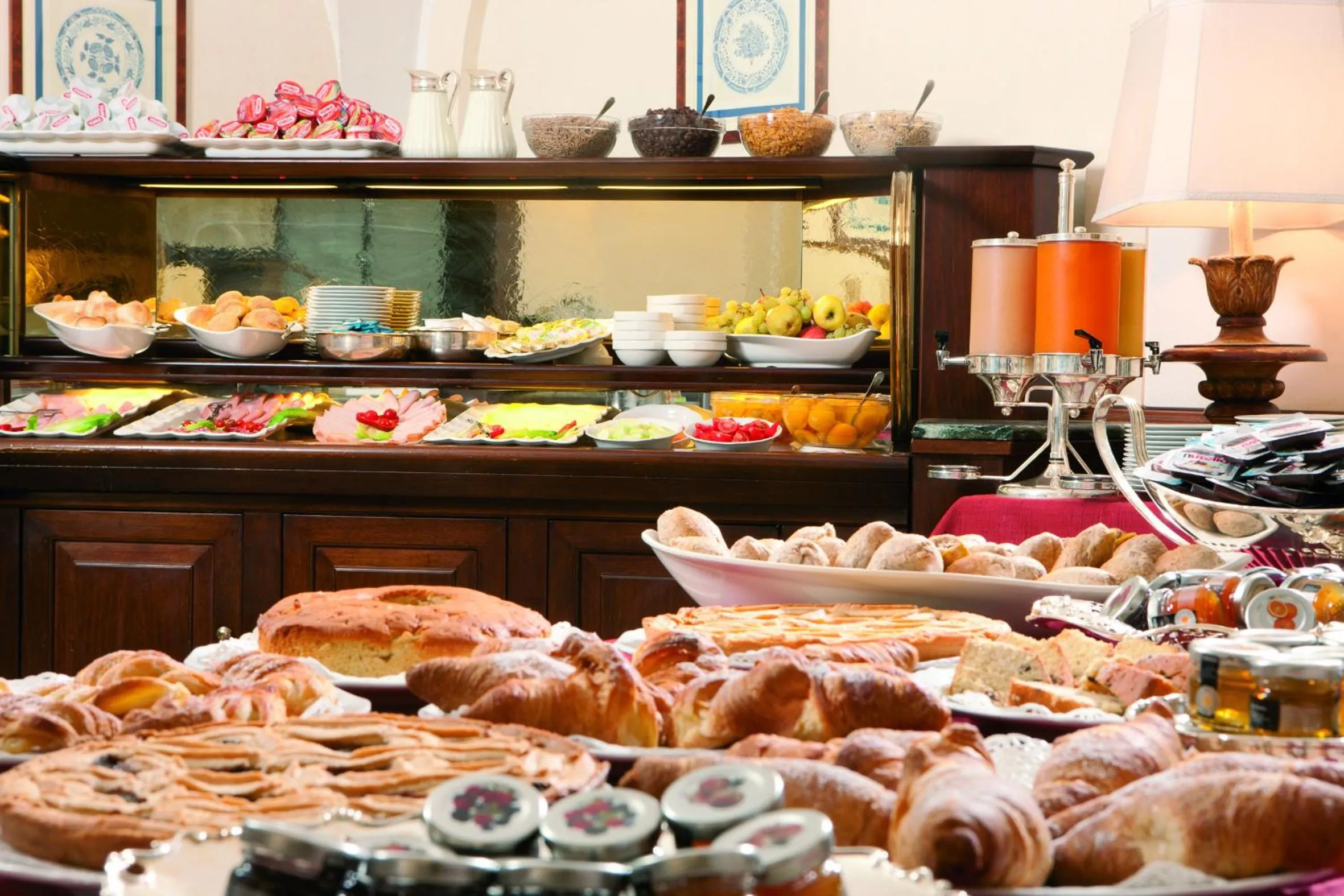 Continental breakfast in Hotel Nazionale