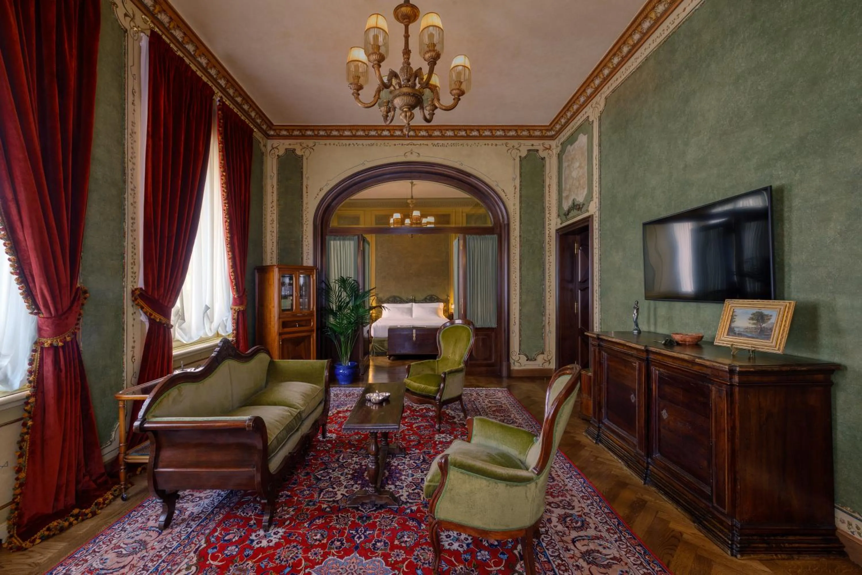 TV and multimedia in Hotel Locarno