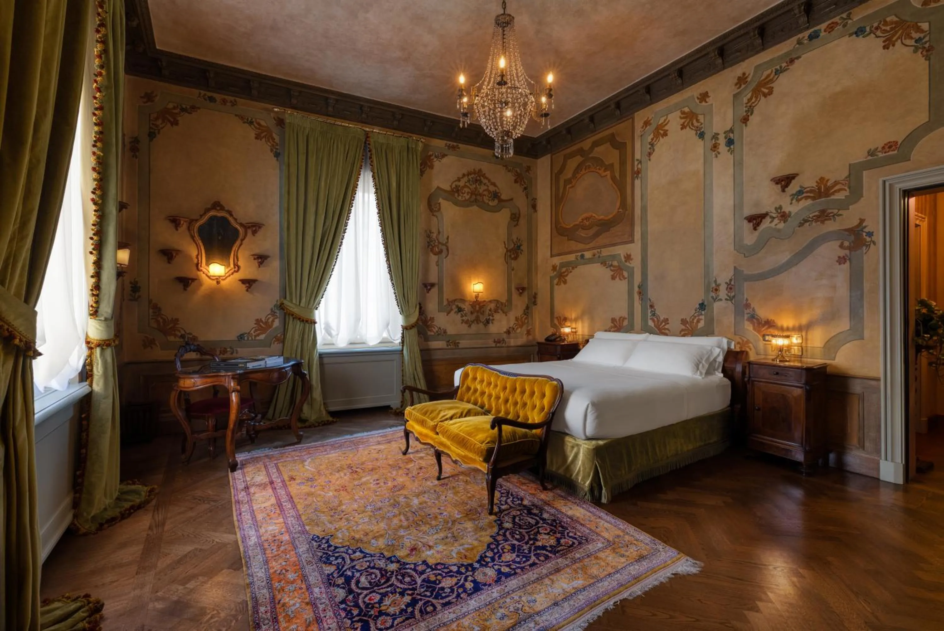 Bed in Hotel Locarno