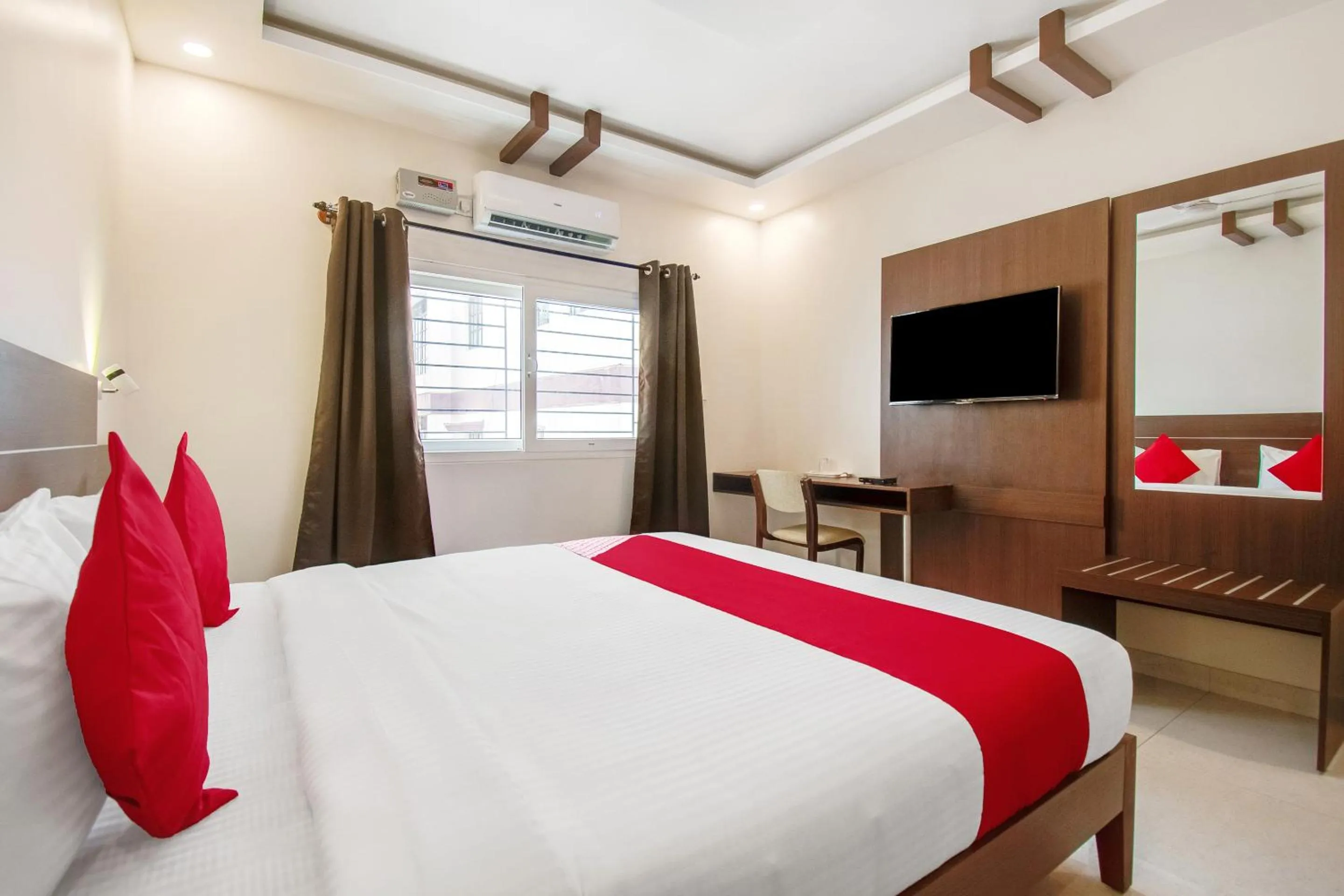 Bedroom, Bed in Super Hotel O Resida Elite Service Apartments Near Manipal hospital