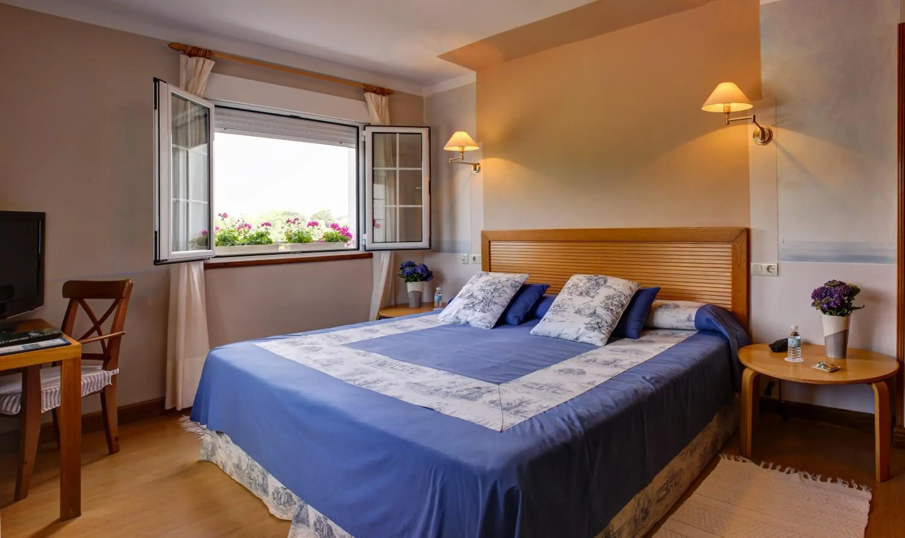 Standard Double Room in Hotel Mirador del Sella Standard Double Room in Hotel Mirador del Sella