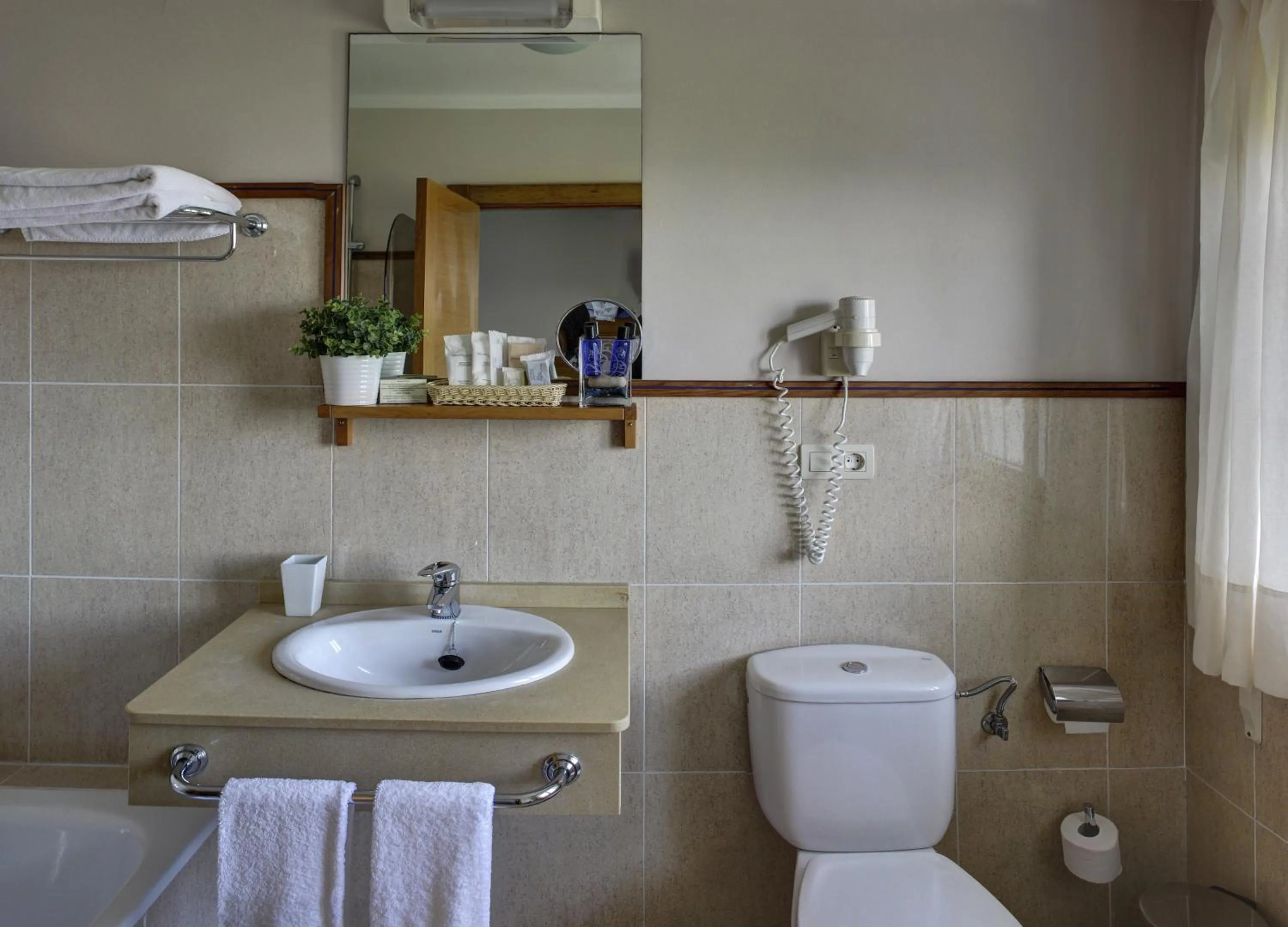 Bathroom in Hotel Mirador del Sella