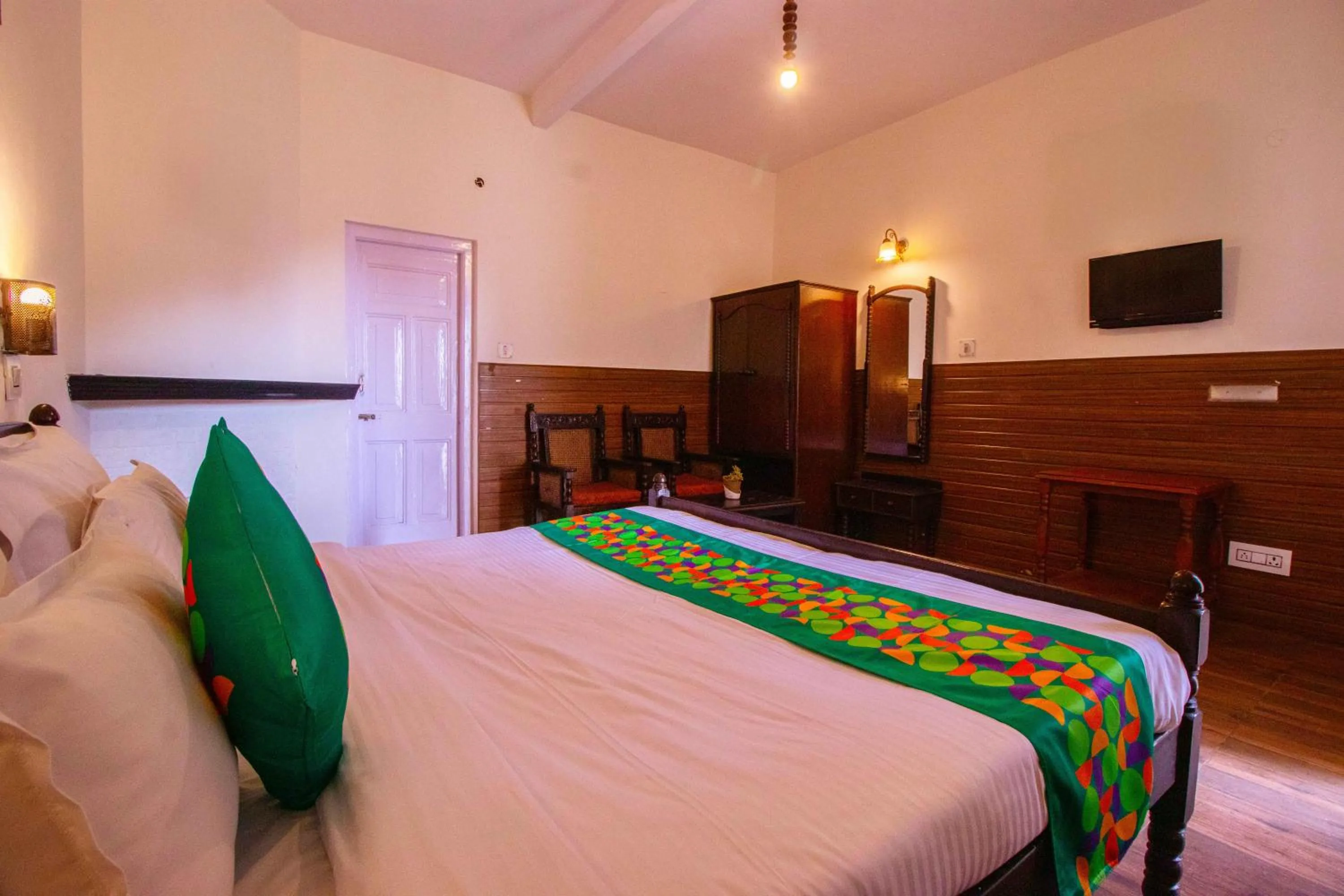 Bedroom, Bed in Treebo The Alpine Heritage Residency