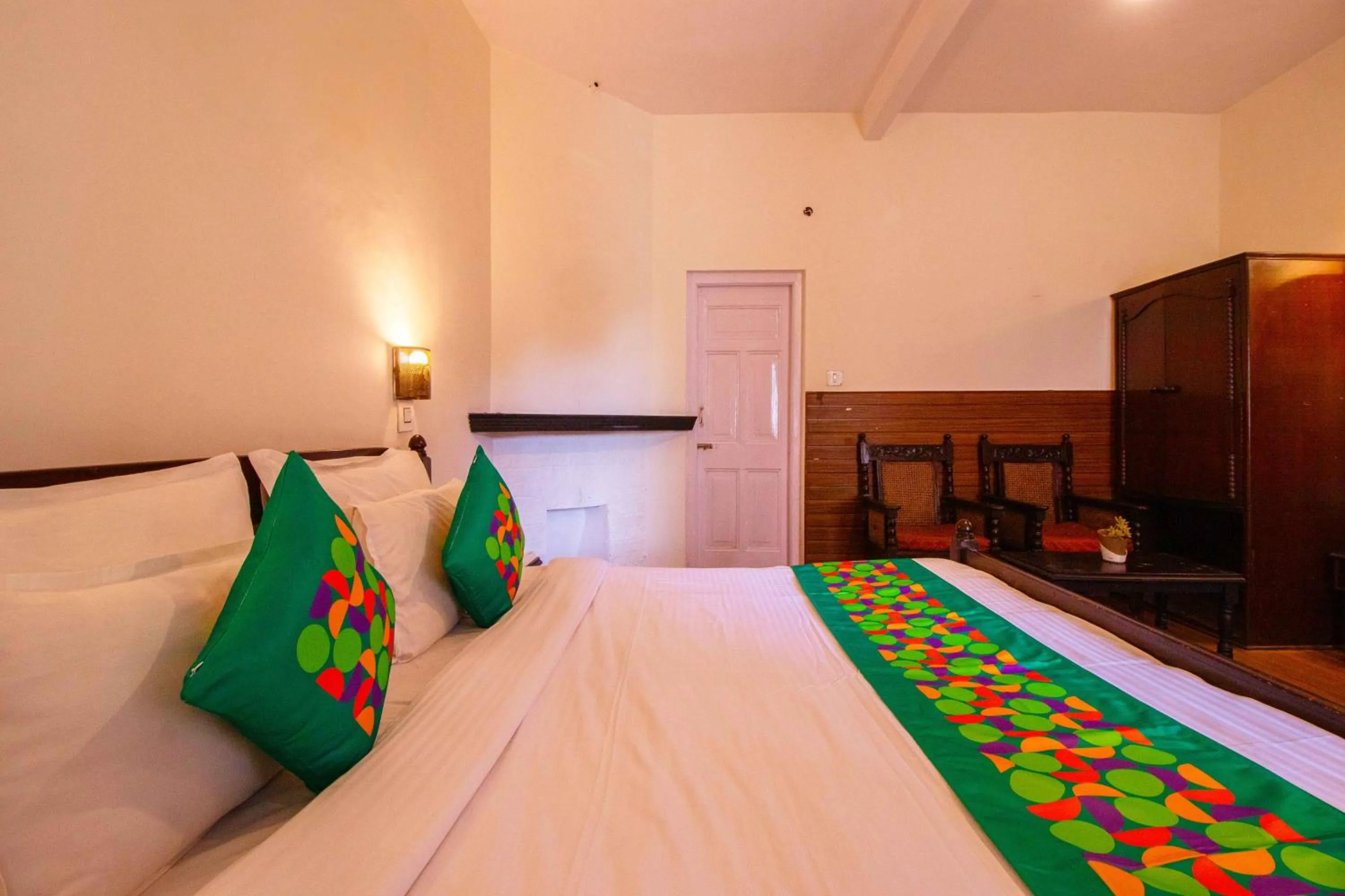 Bedroom, Bed in Treebo The Alpine Heritage Residency